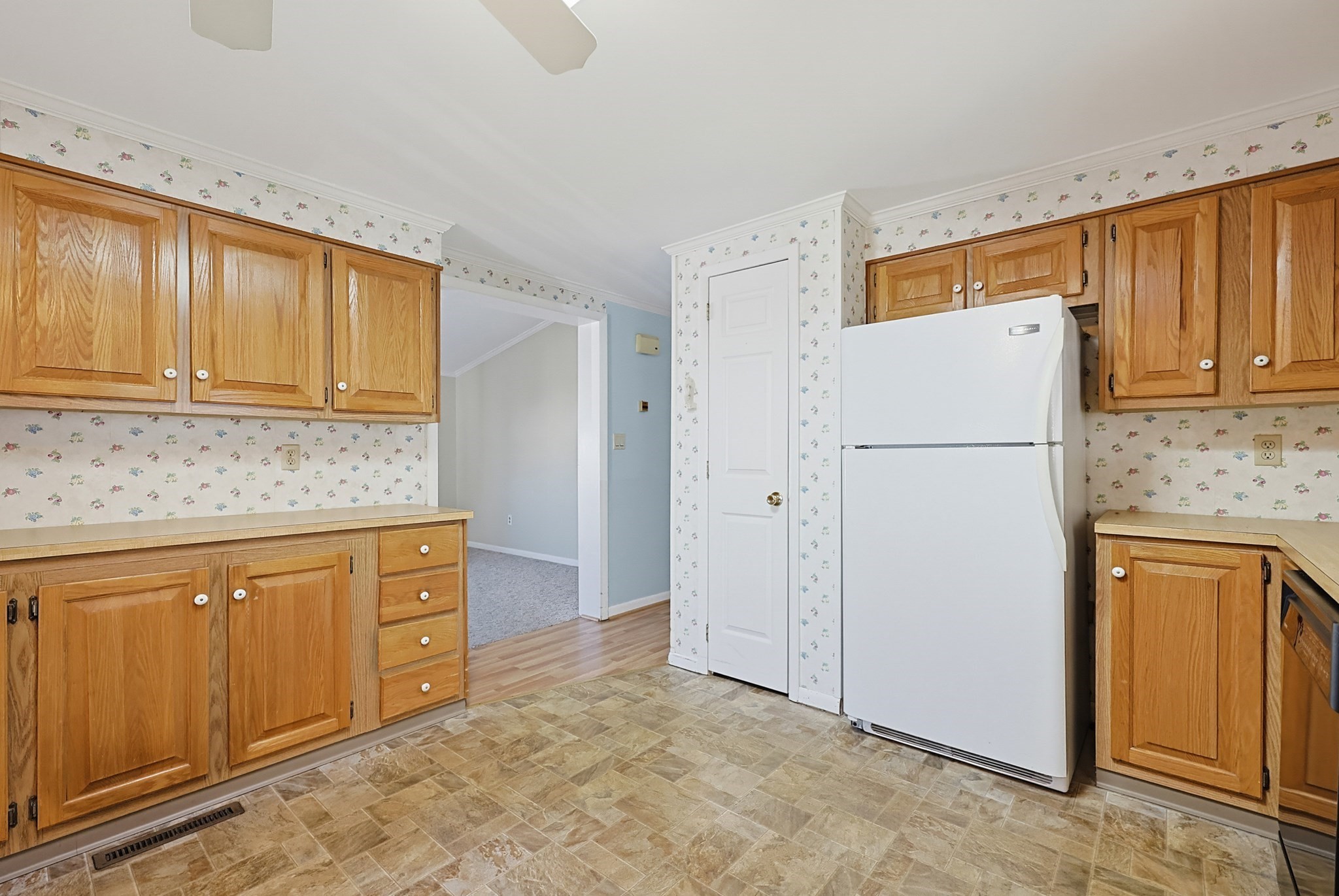 4 Forest Lane Property Photo 16