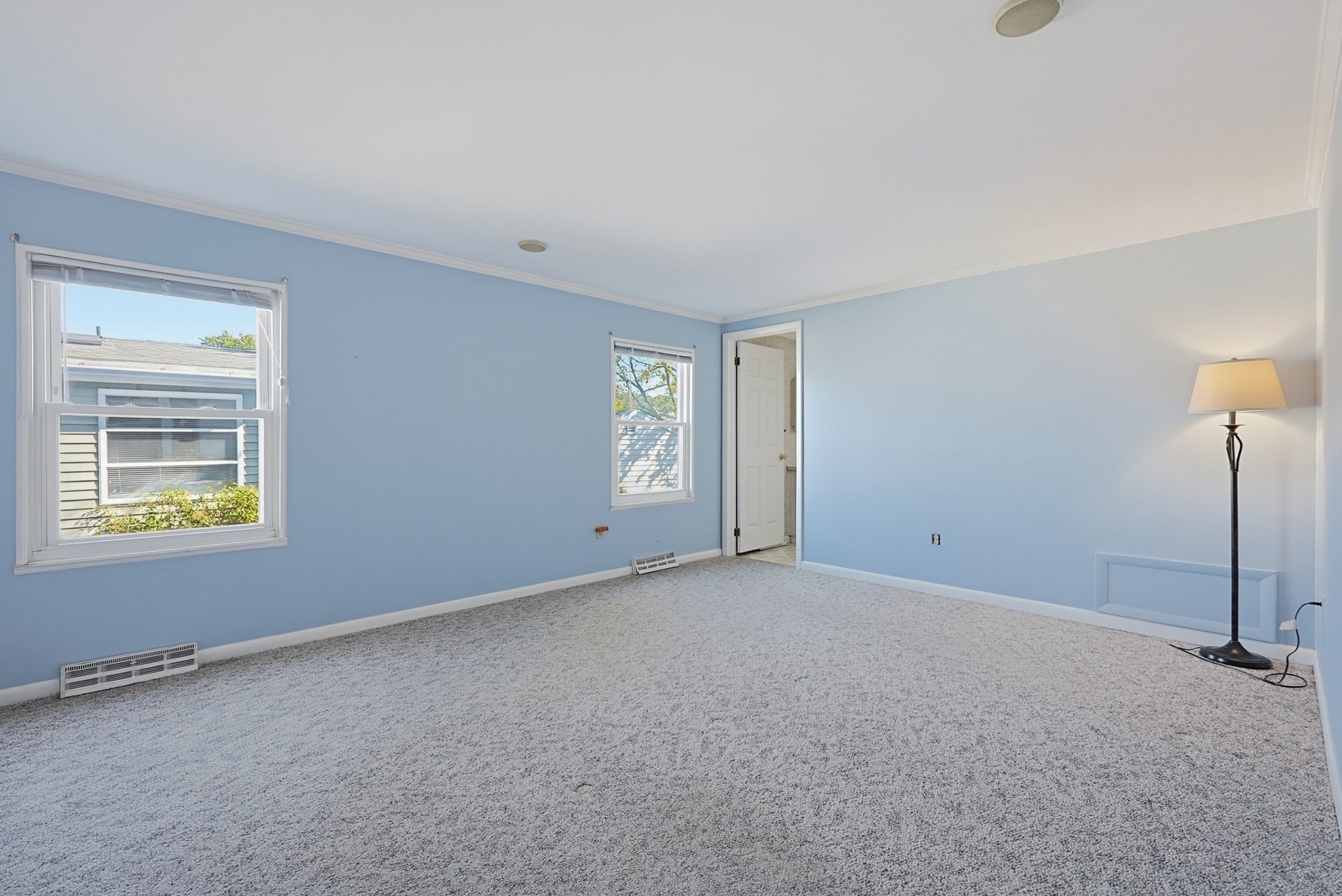 4 Forest Lane Property Photo 25