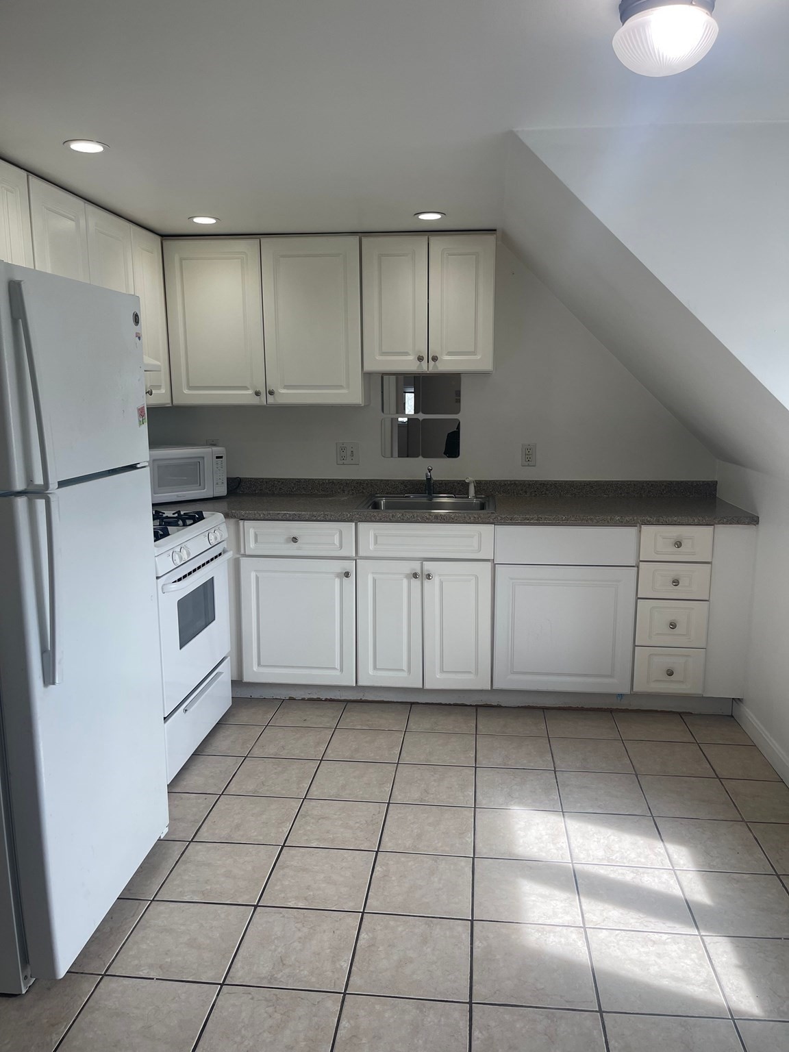 5 Myrtle St # 4 Property Photo 1