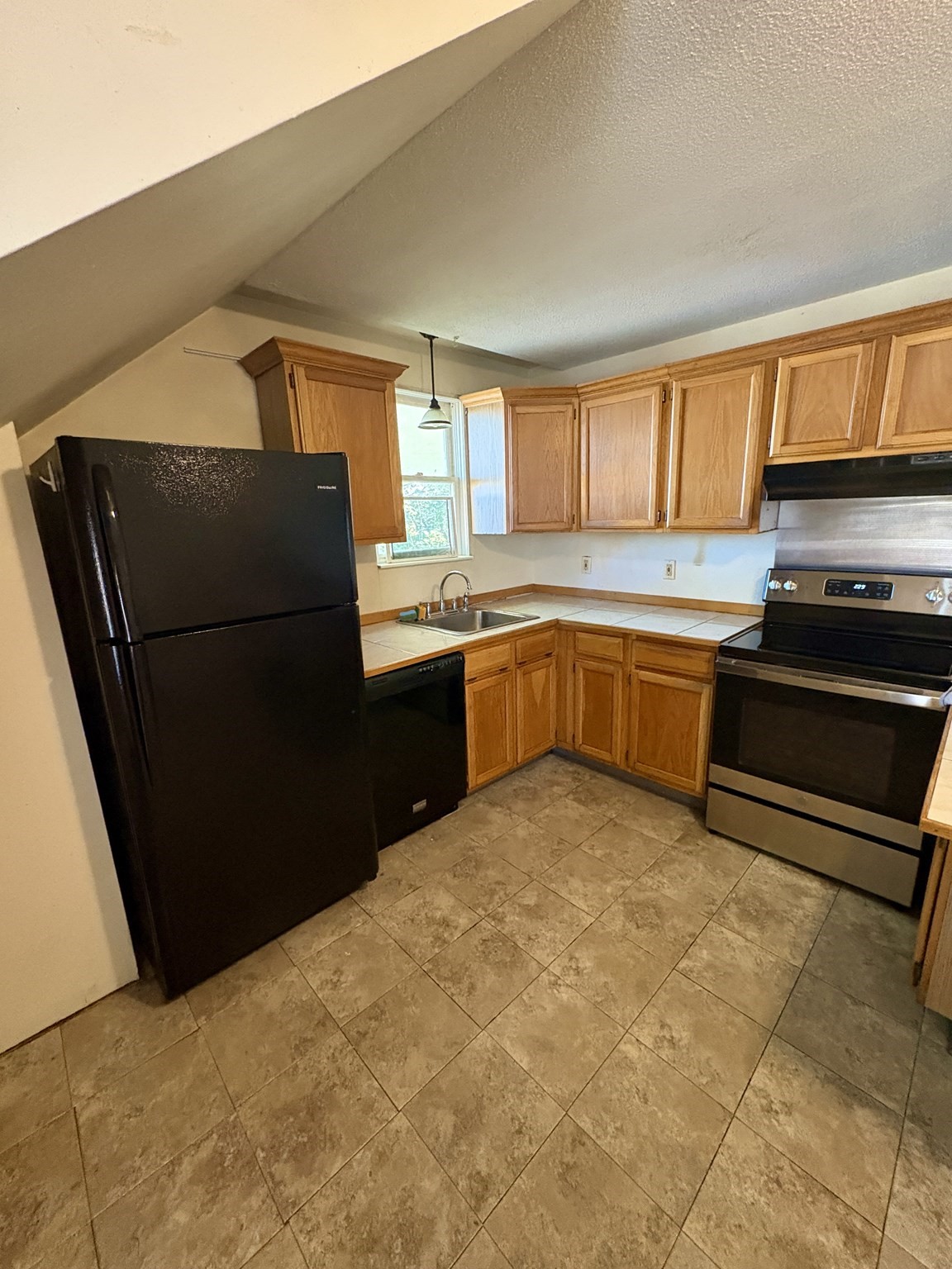 21 Bellevue St # 3 Property Photo 3