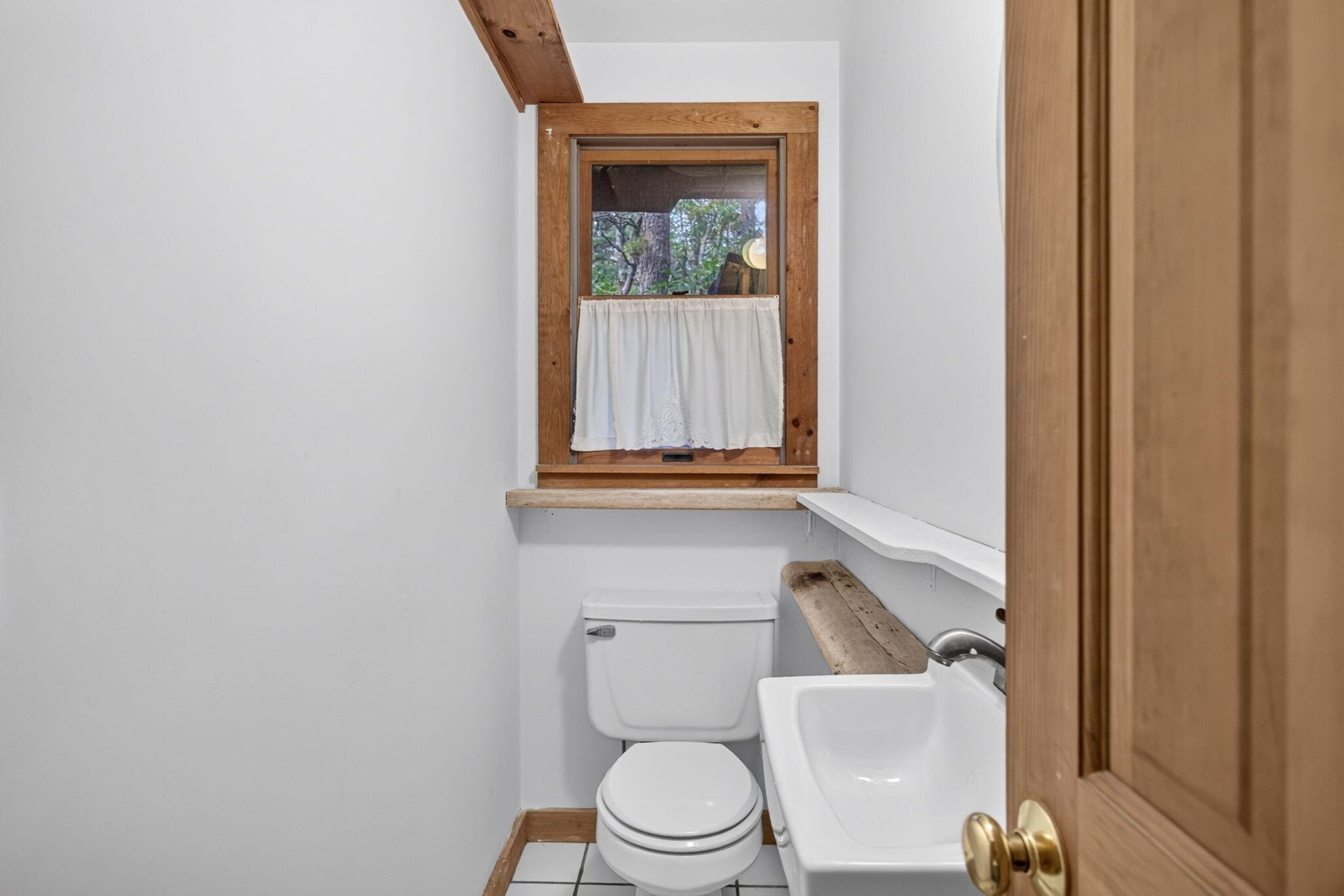 10 Seashore Park Drive Property Photo 11