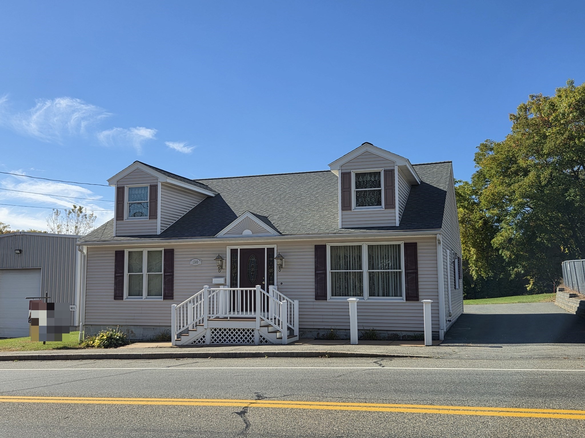 1300 Lakeview Avenue Property Photo 1