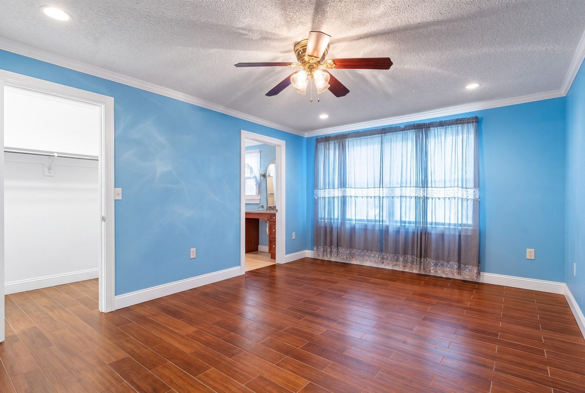 1300 Lakeview Avenue Property Photo 20