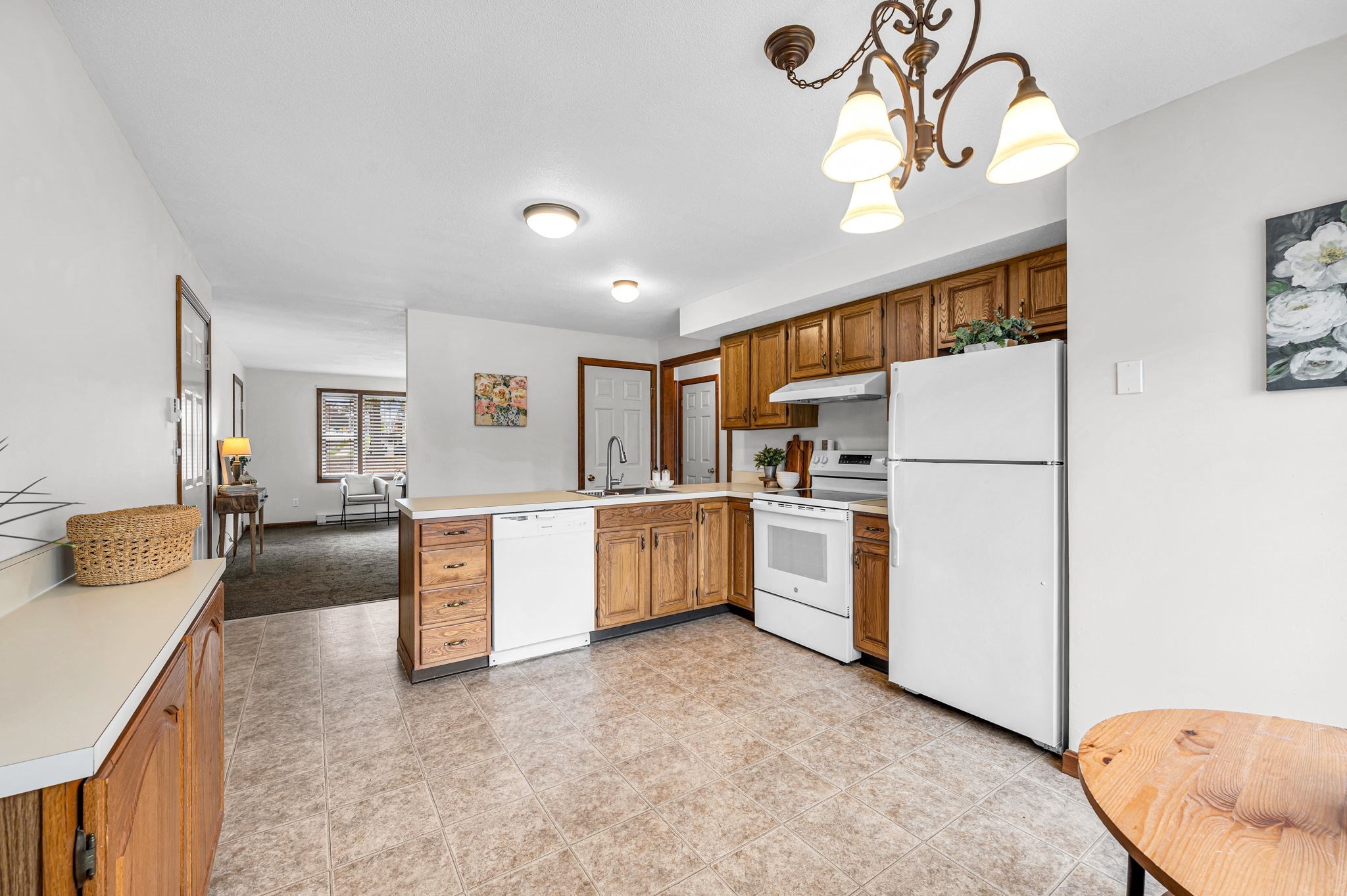 149 Dale St # R Property Photo 10