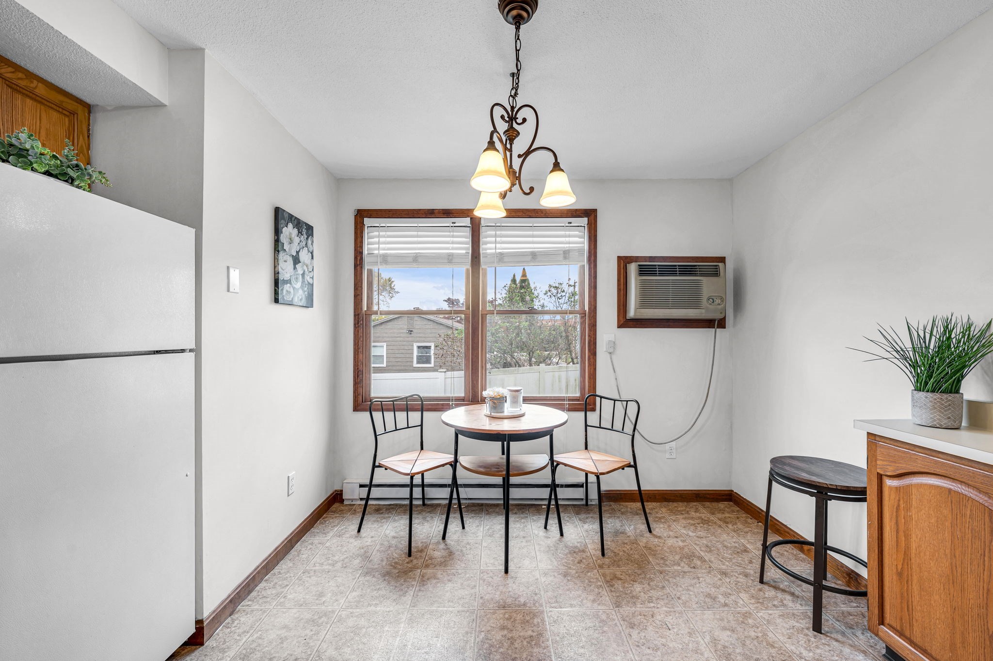 149 Dale St # R Property Photo 11