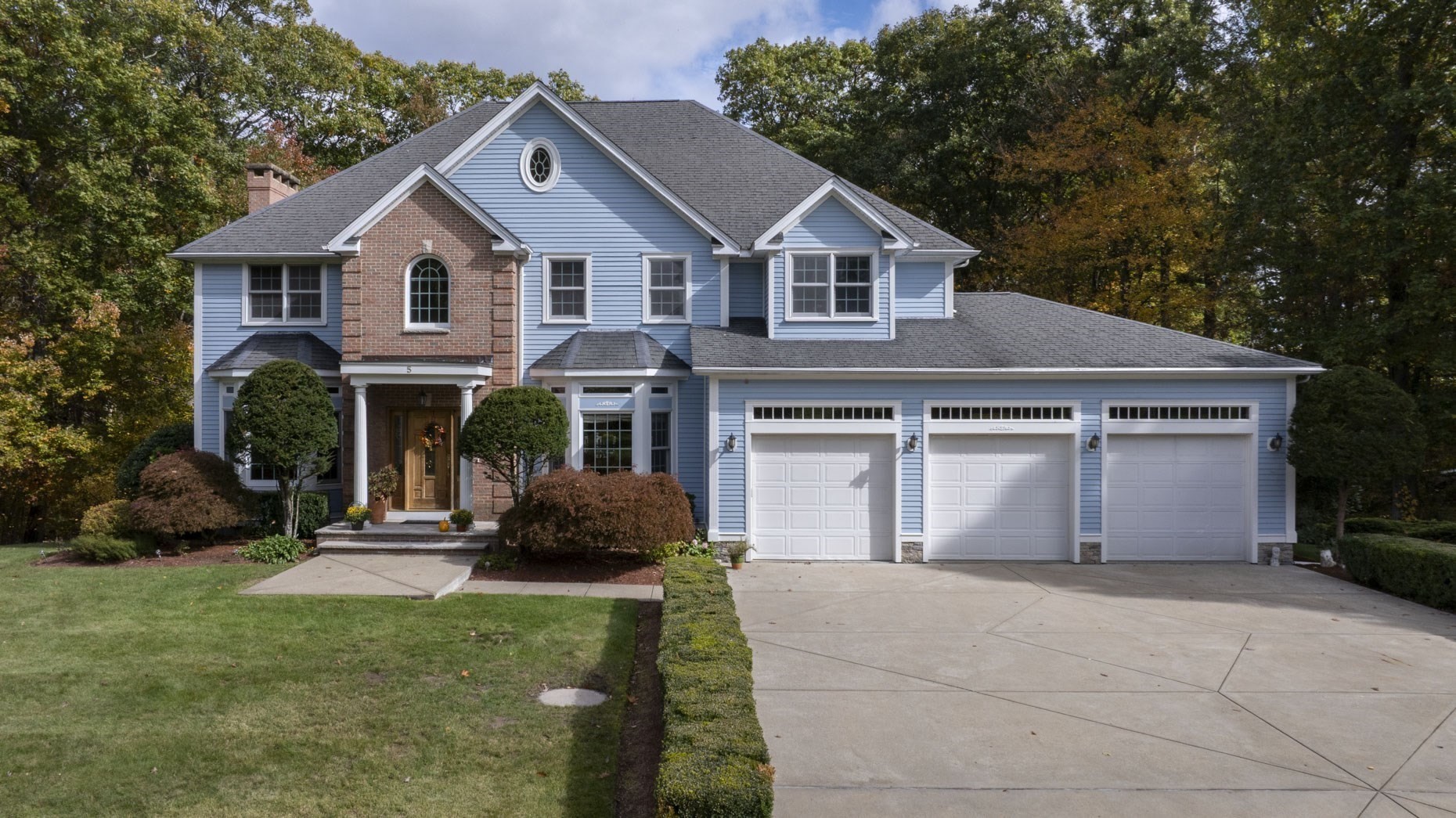 5 Claridge Property Photo 1