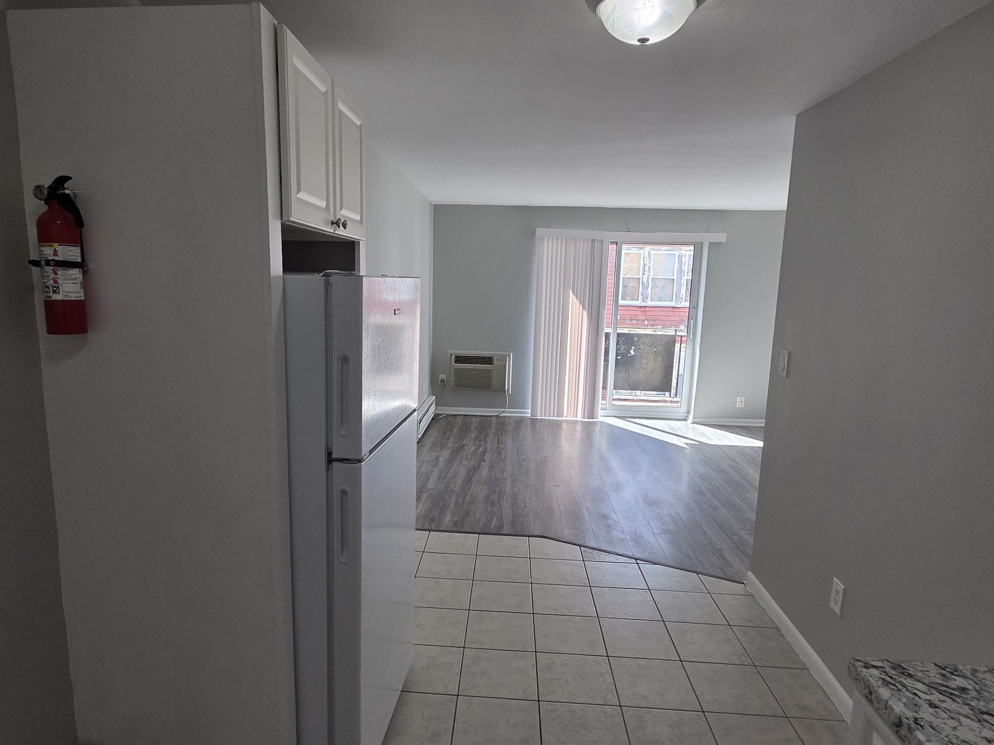 815 Morton # 19 Property Photo 4