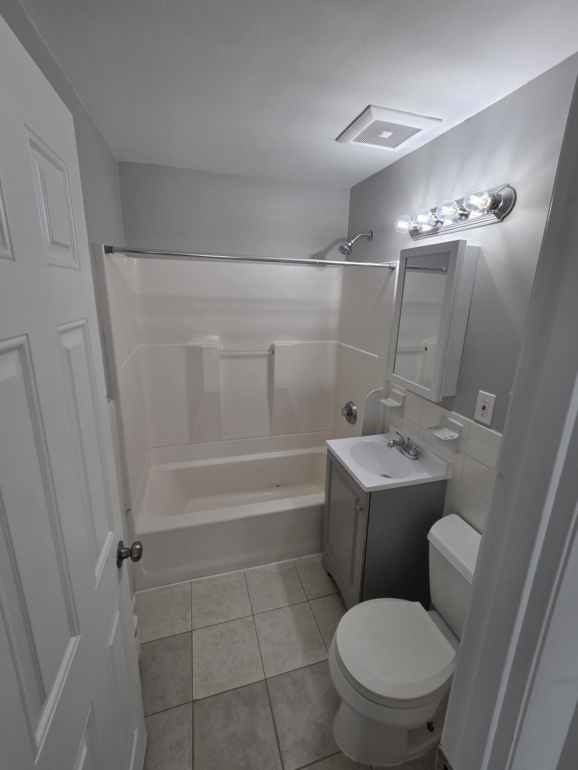 815 Morton # 19 Property Photo 14