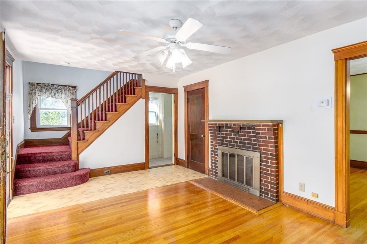27 Stearns Ave Property Photo 3