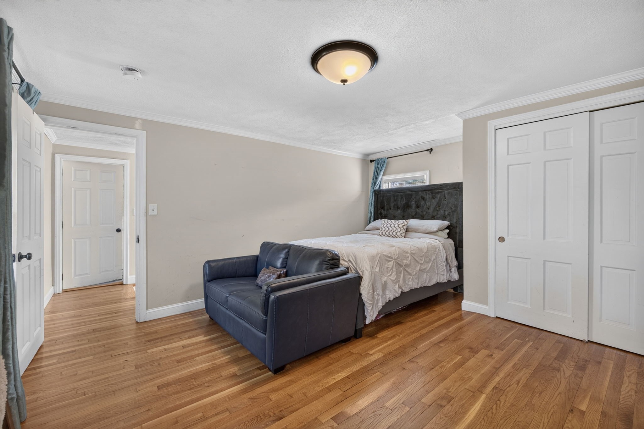 1419 Washington St Property Photo 6