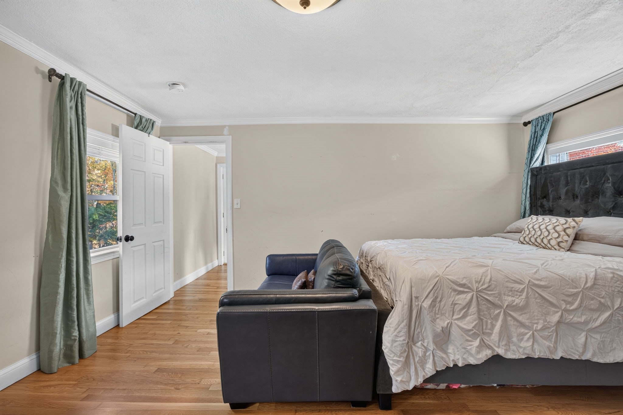 1419 Washington St Property Photo 7