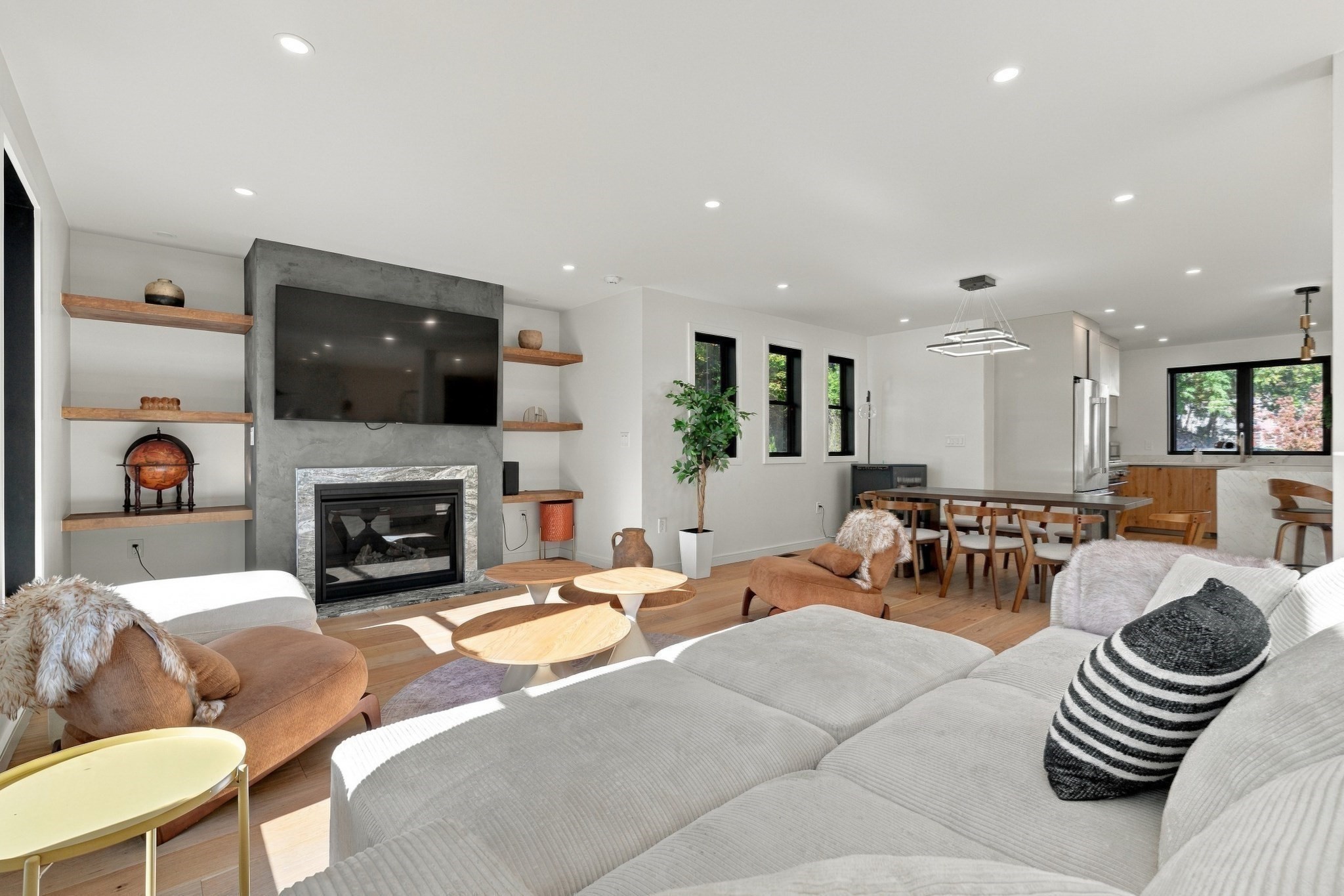 8 Noanett Rd Property Photo 1