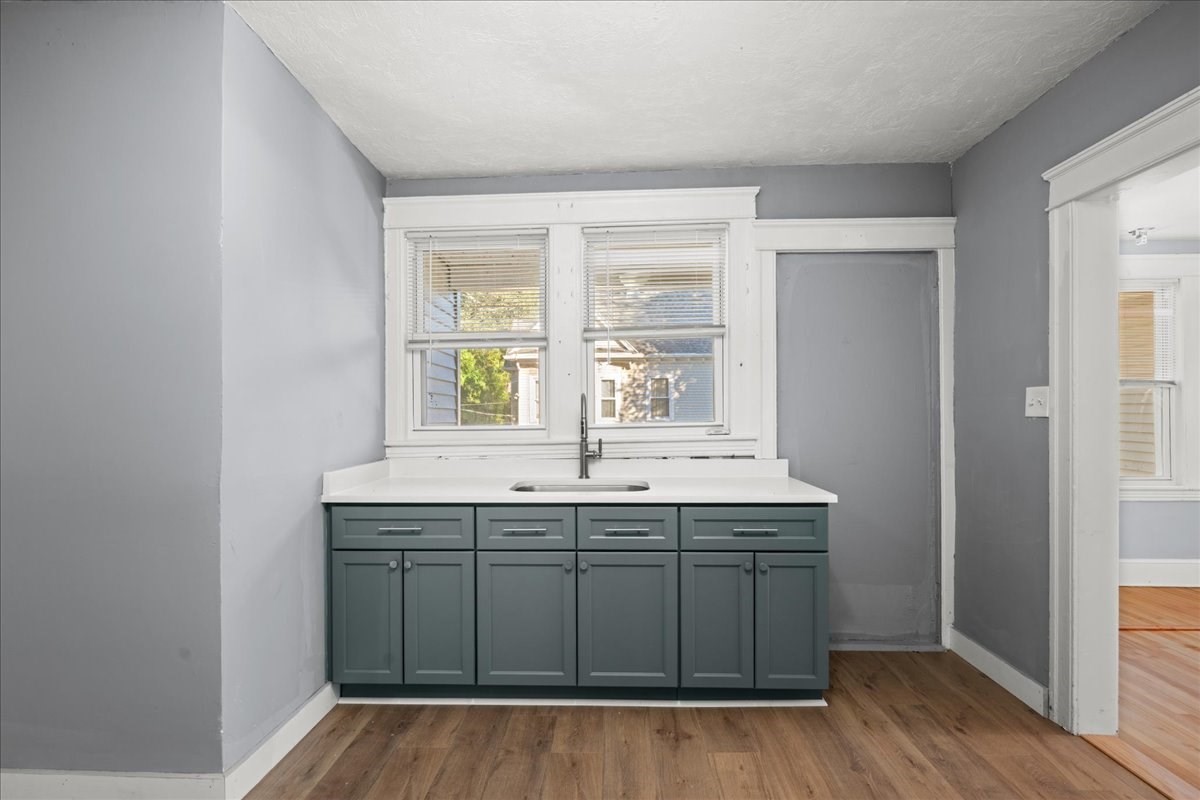 15 Circuit Ave E # 2r Property Photo 7