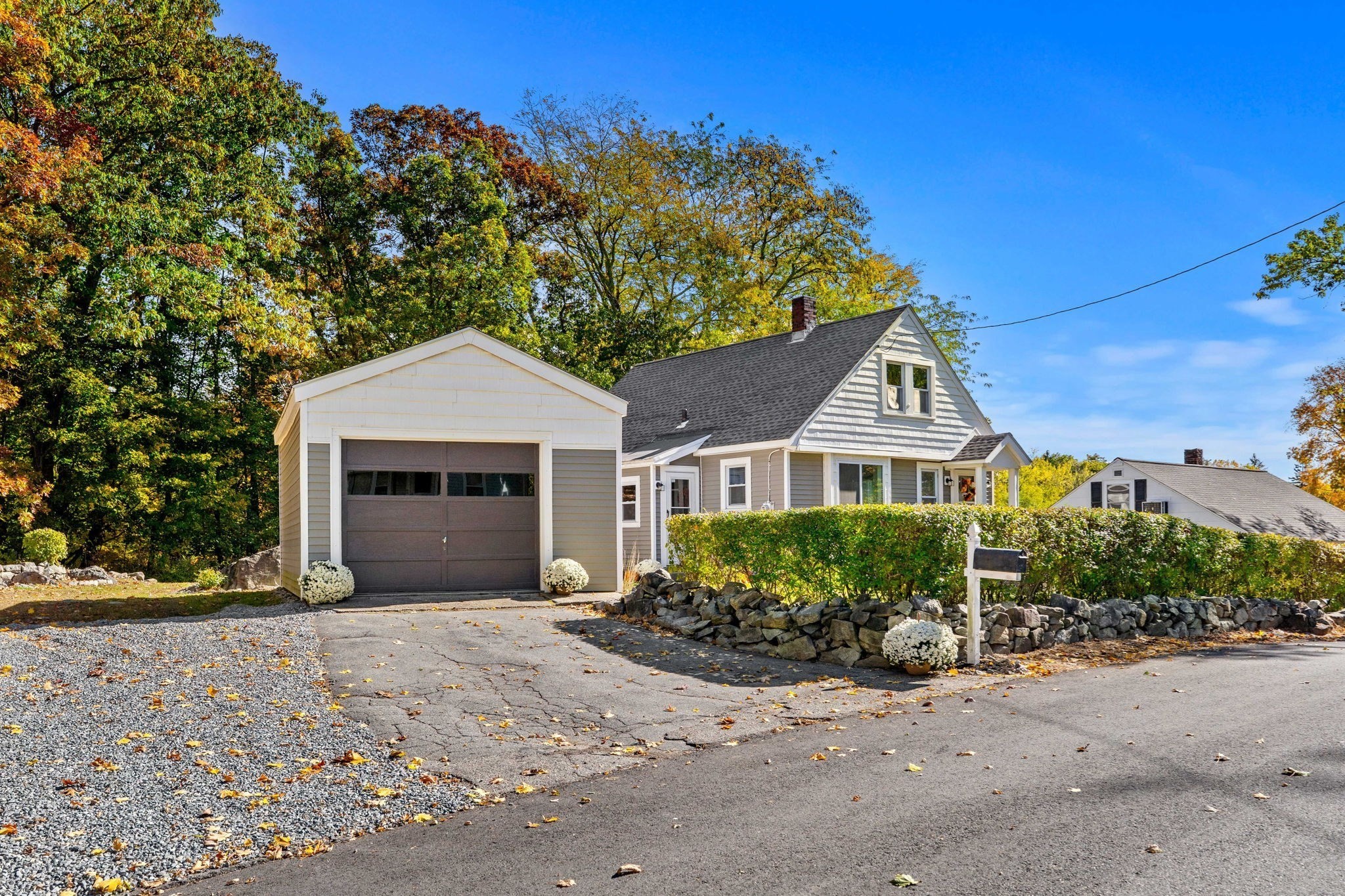 97 Pinckney St Property Photo 4