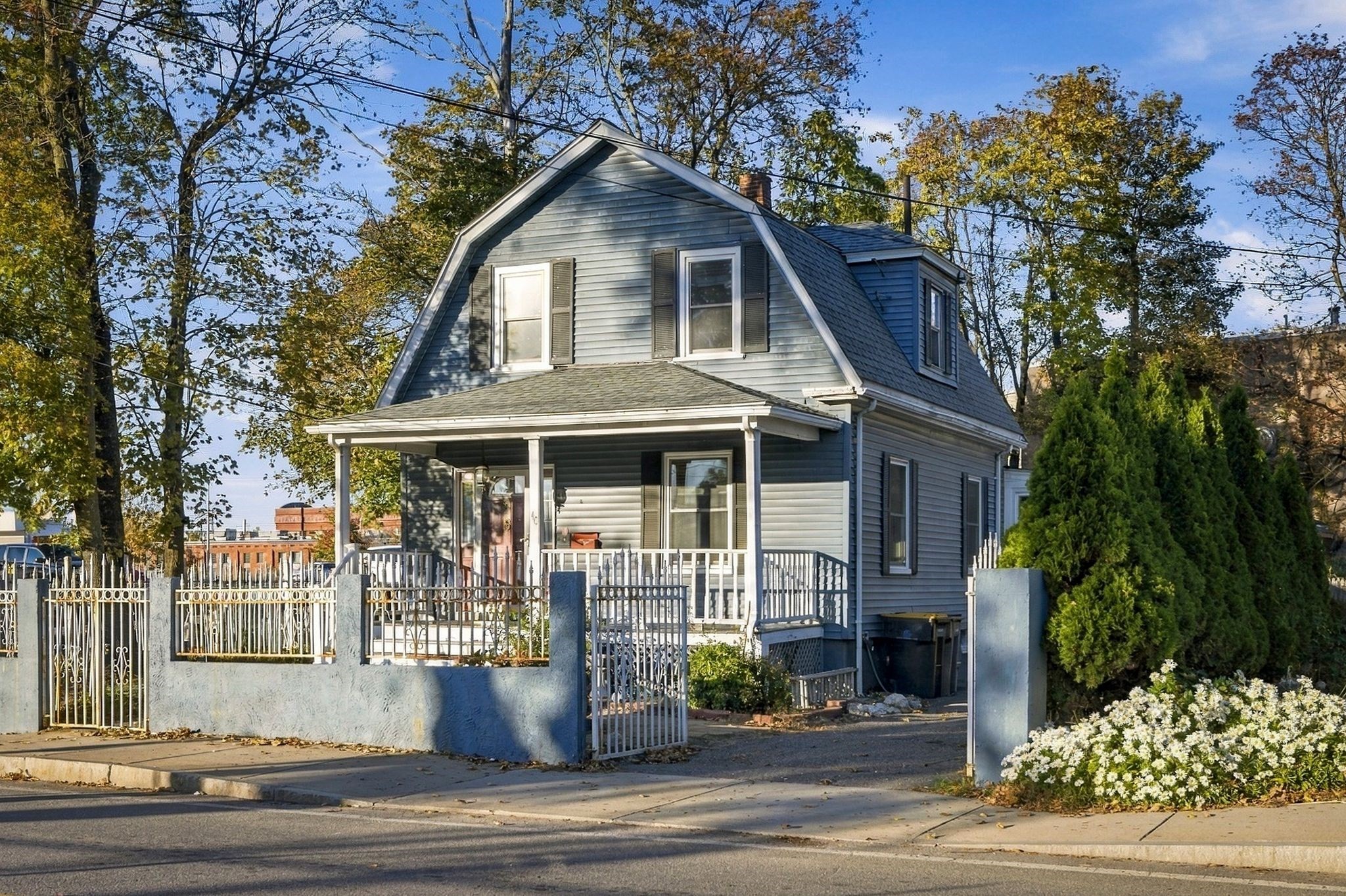 40 Beaver St Property Photo 2