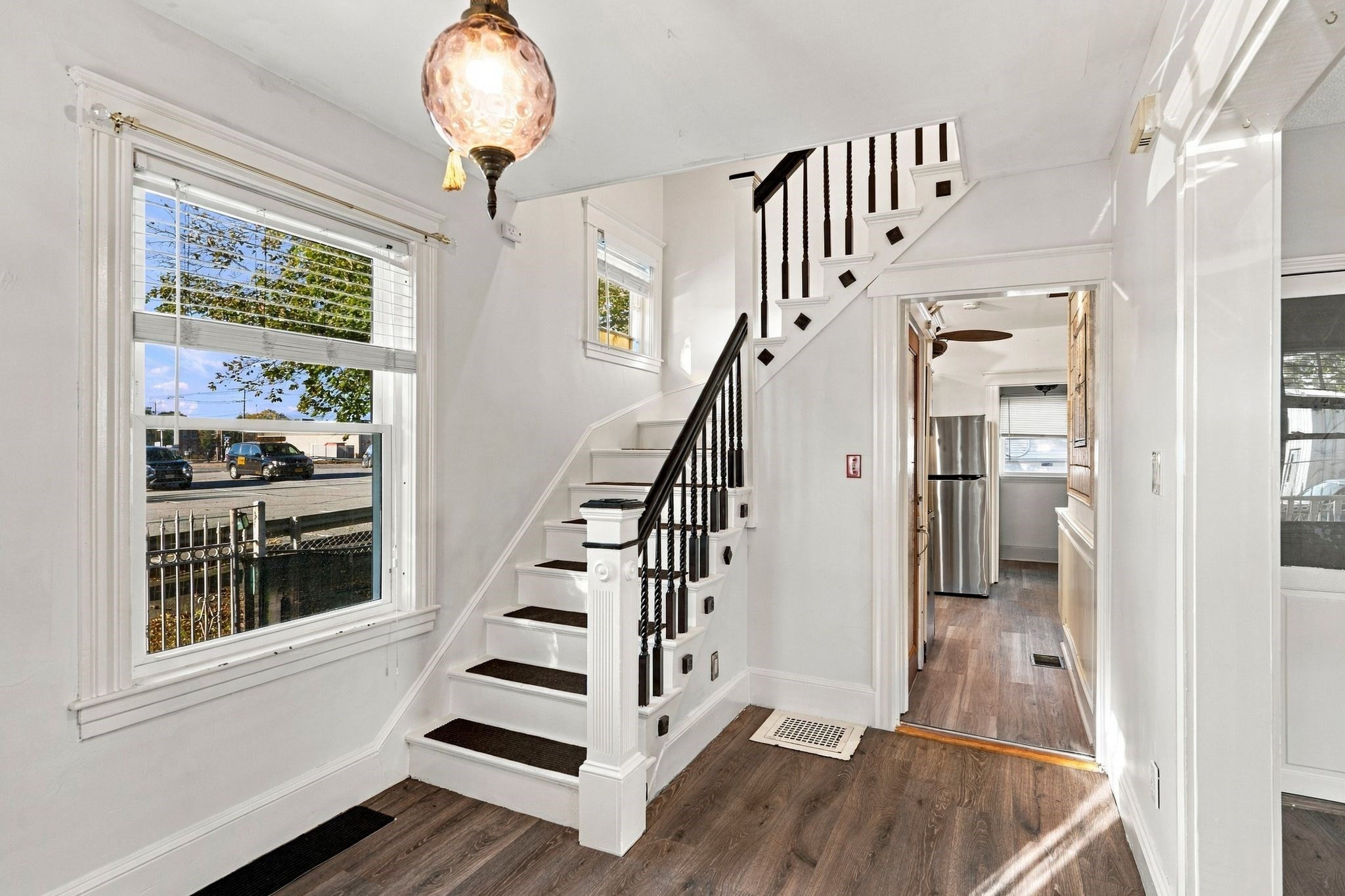 40 Beaver St Property Photo 9