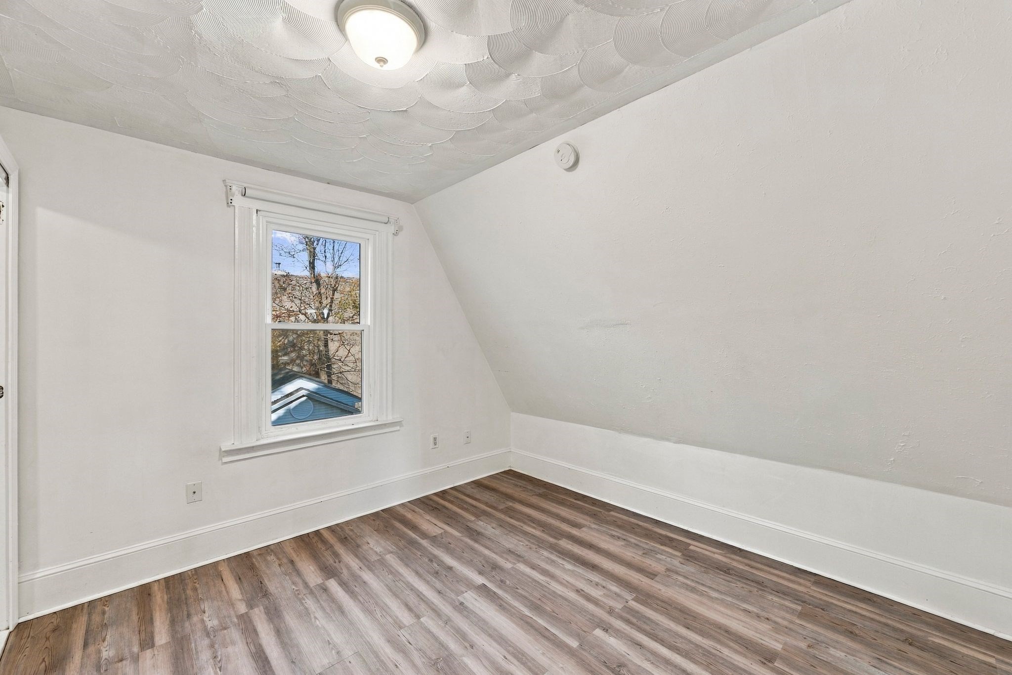 40 Beaver St Property Photo 29