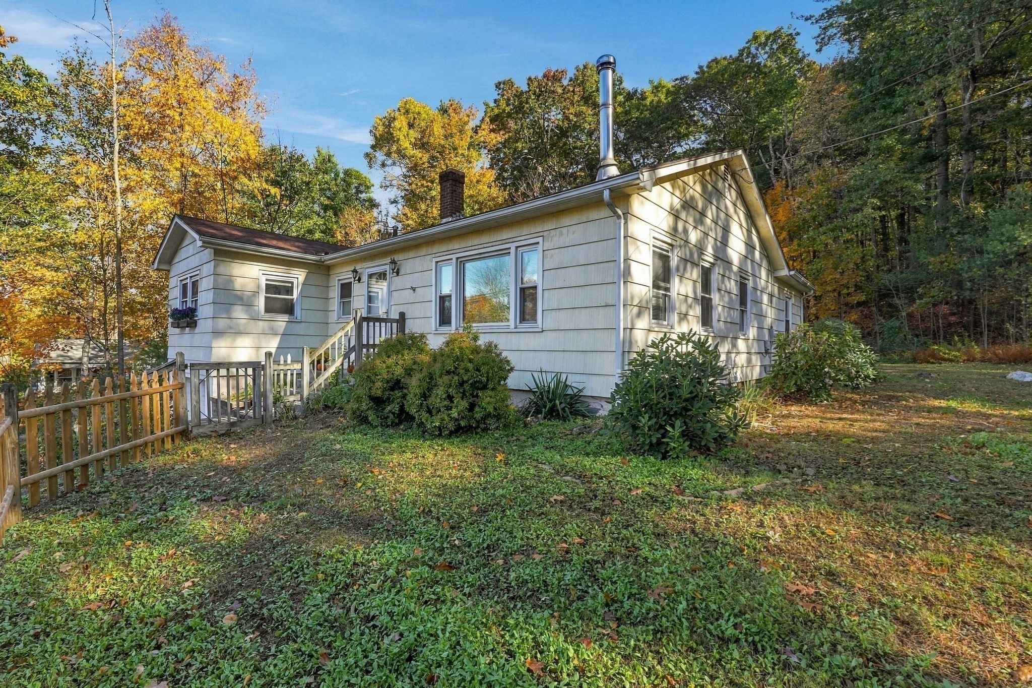 214 Federal St Property Photo 4