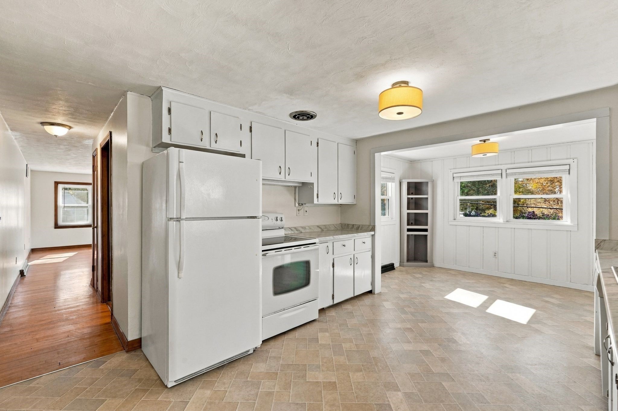 214 Federal St Property Photo 8