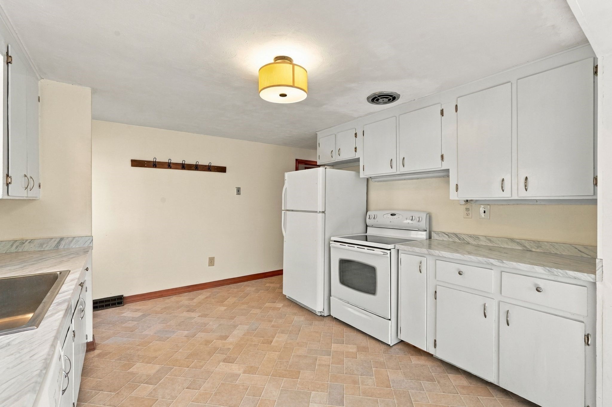 214 Federal St Property Photo 10