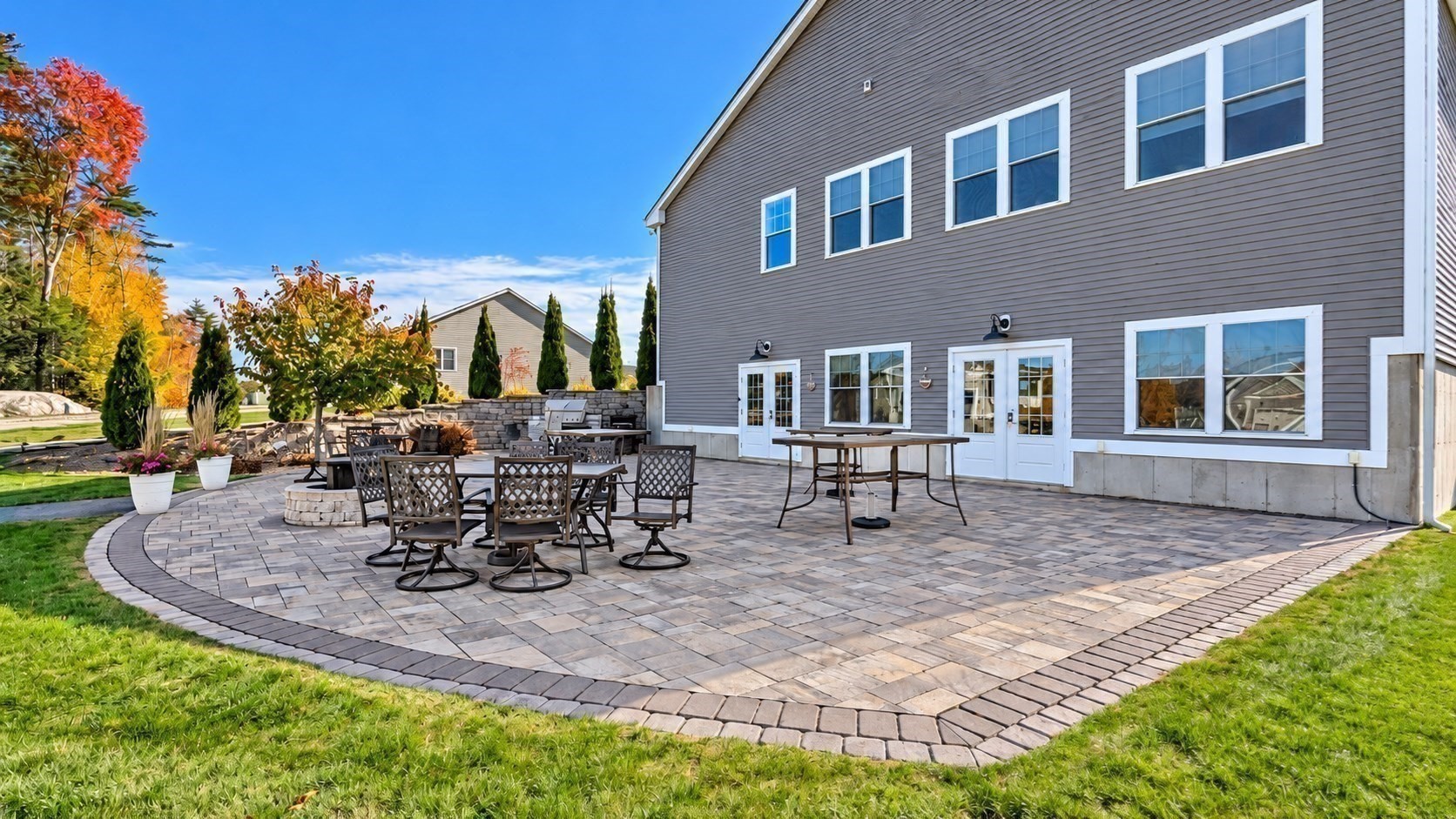 47 Blackstone Dr # 4 Property Photo 3