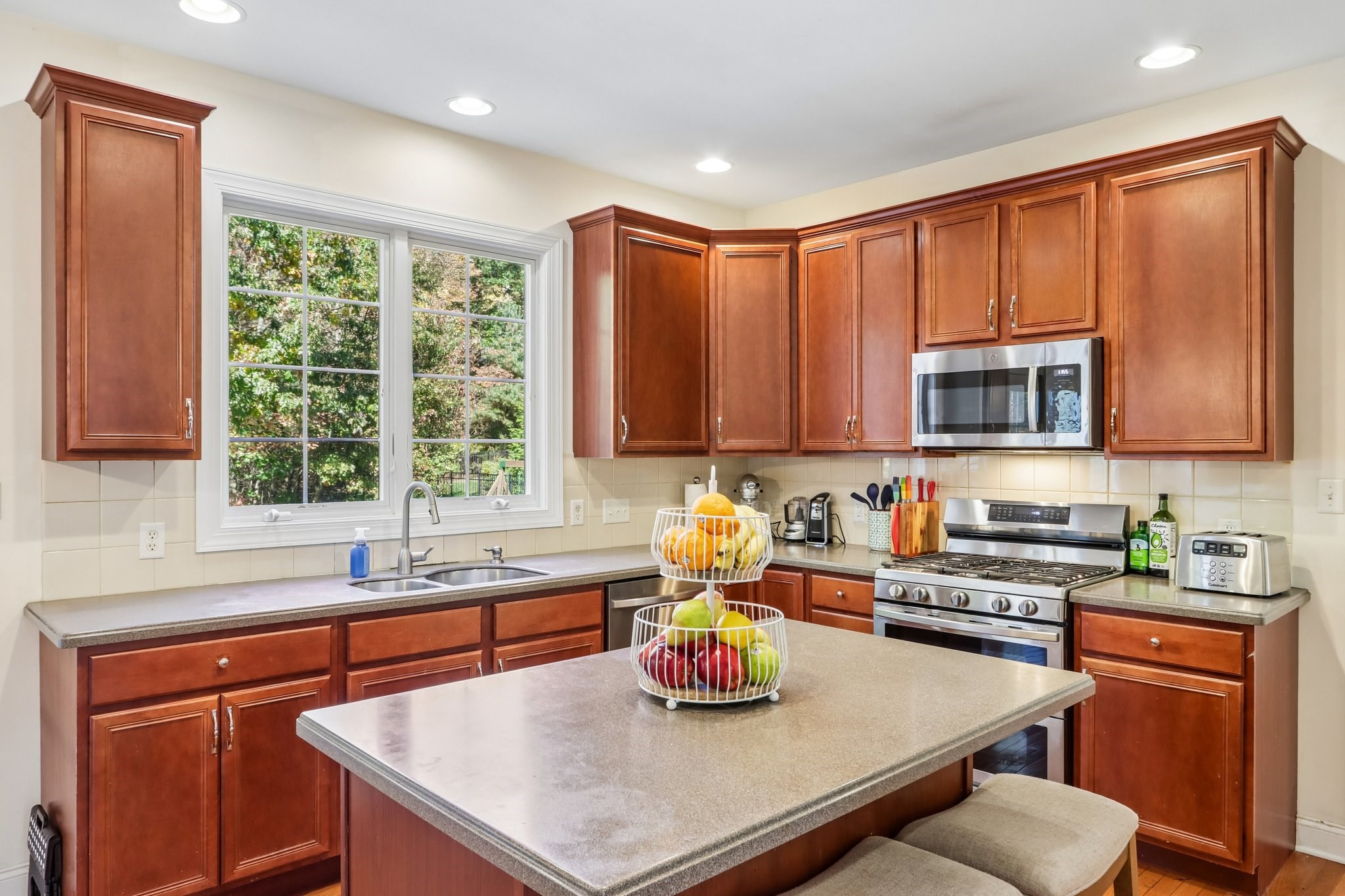 67 Whitehall Way Property Photo 3