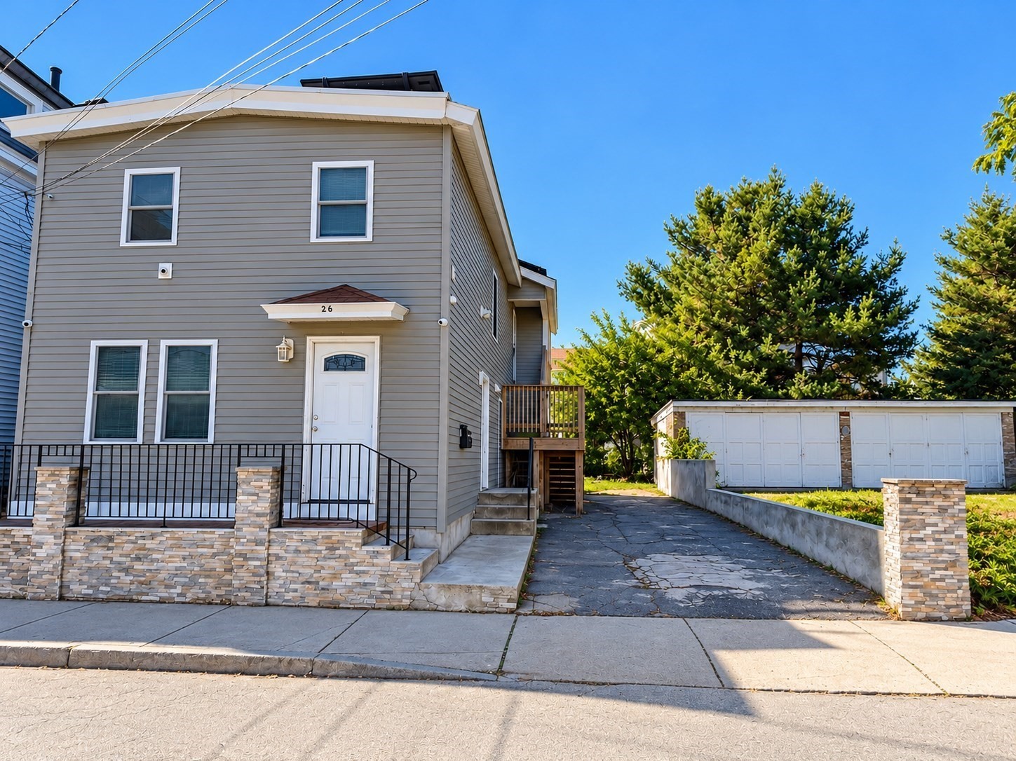 26 Bennington St Property Photo 2