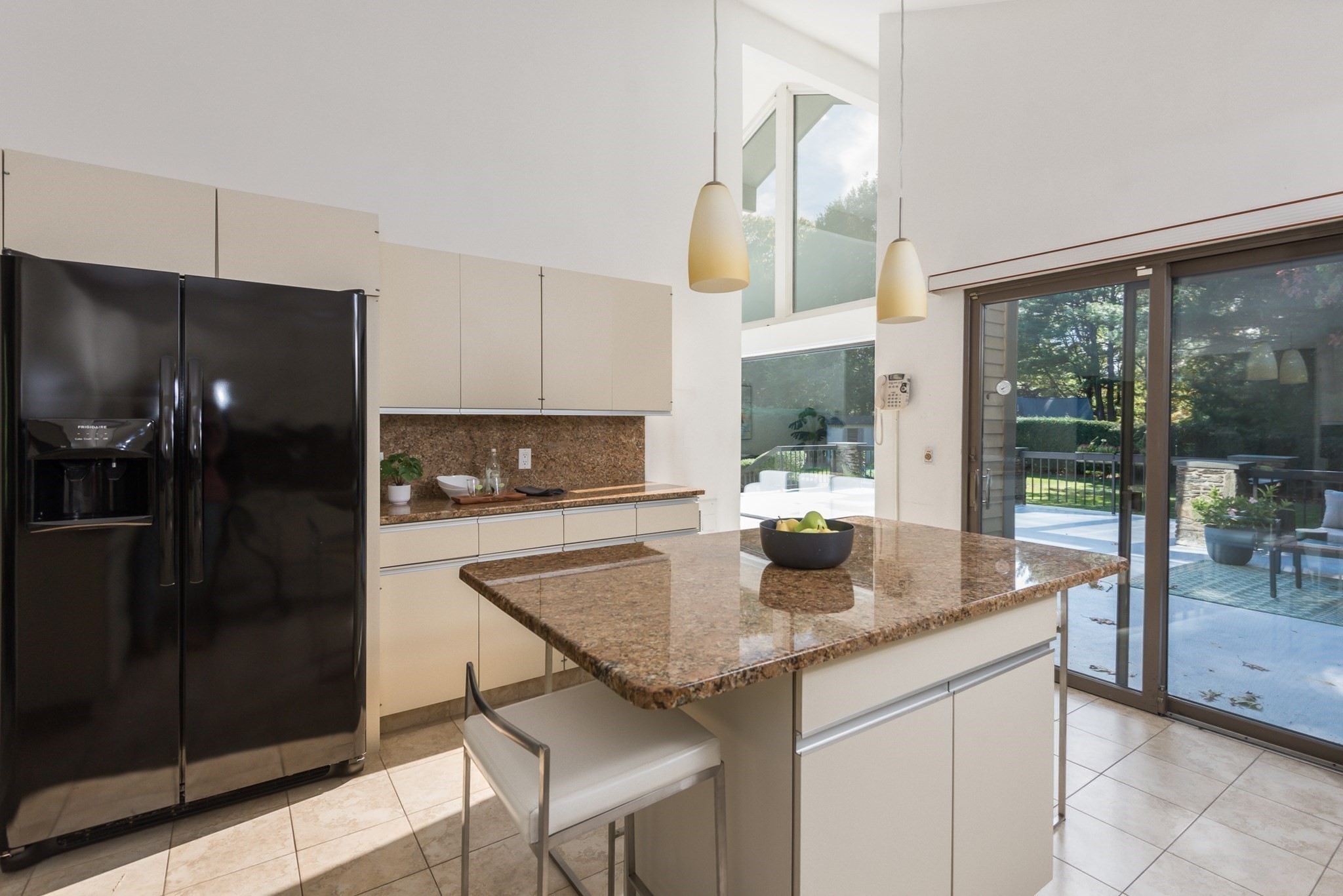 16 Midland Rd Property Photo 13