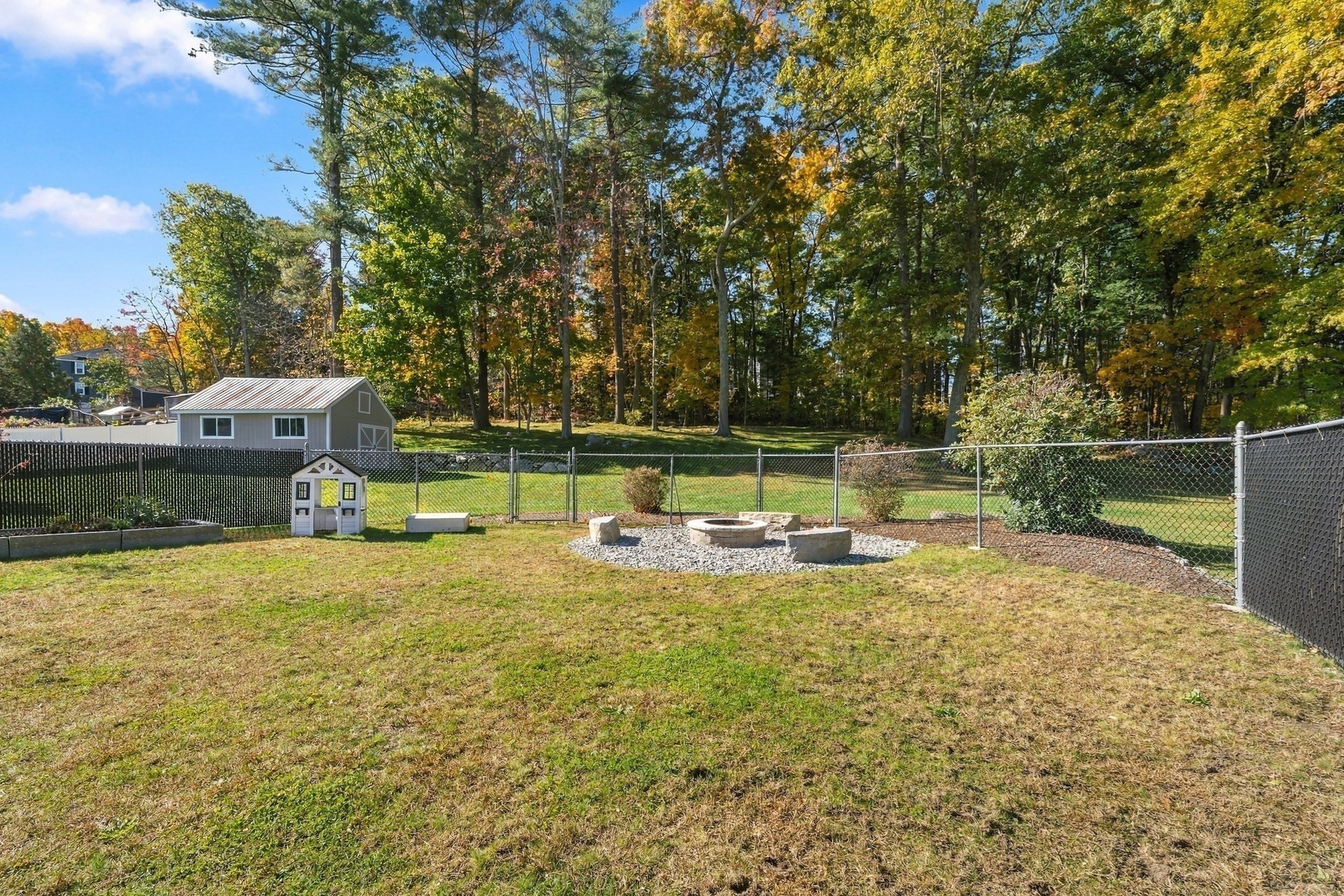 145 Parker St Property Photo 25