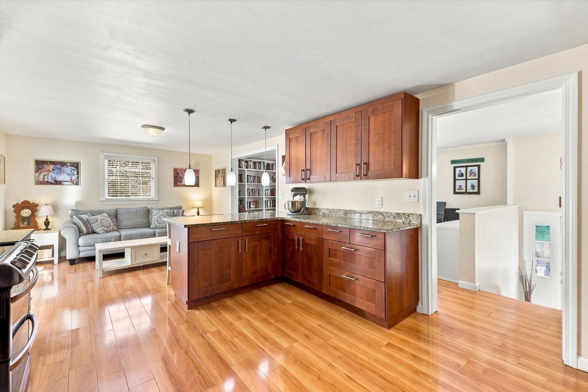 20 Essex St. Property Photo 6