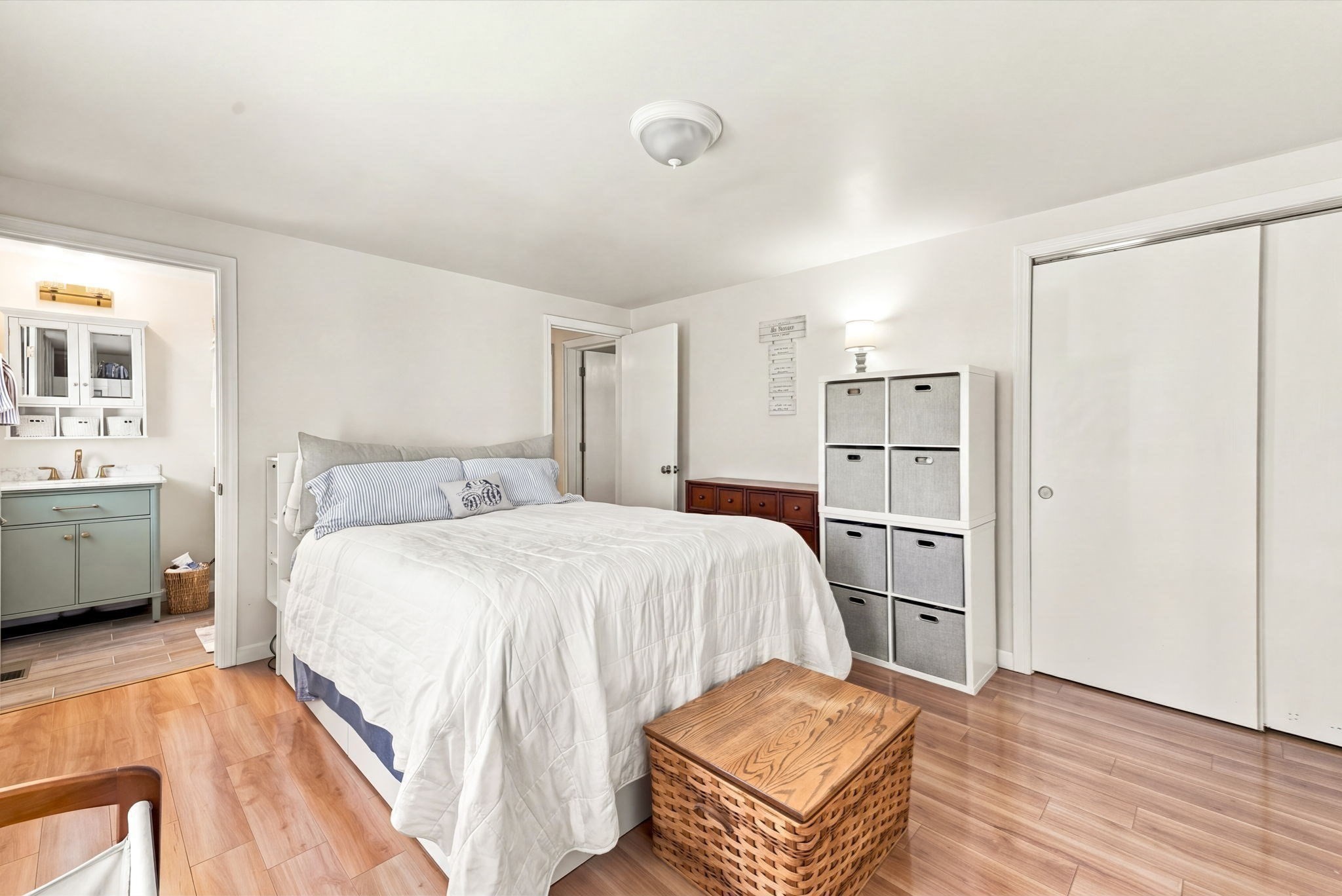20 Essex St. Property Photo 12