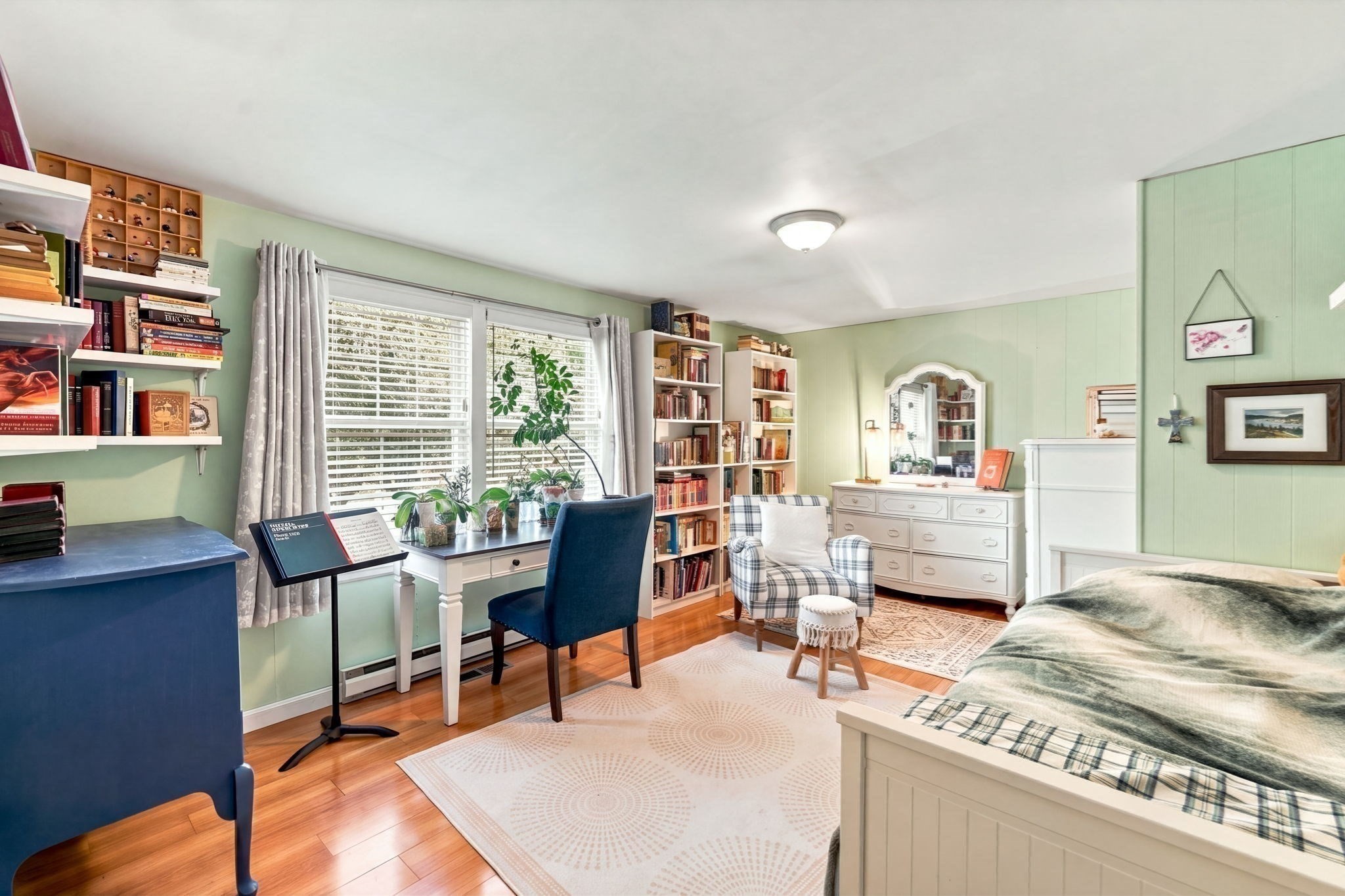 20 Essex St. Property Photo 14