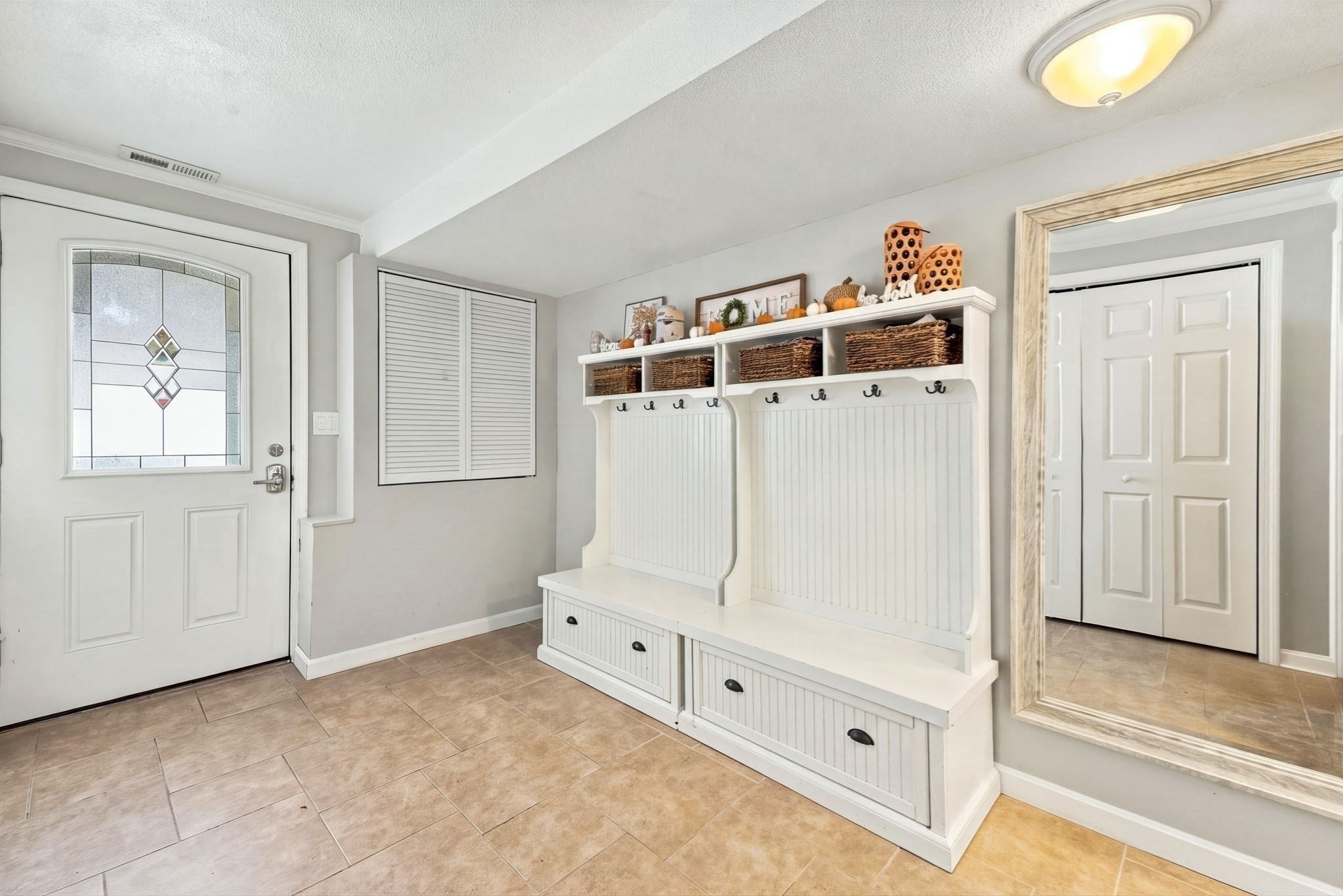 20 Essex St. Property Photo 28
