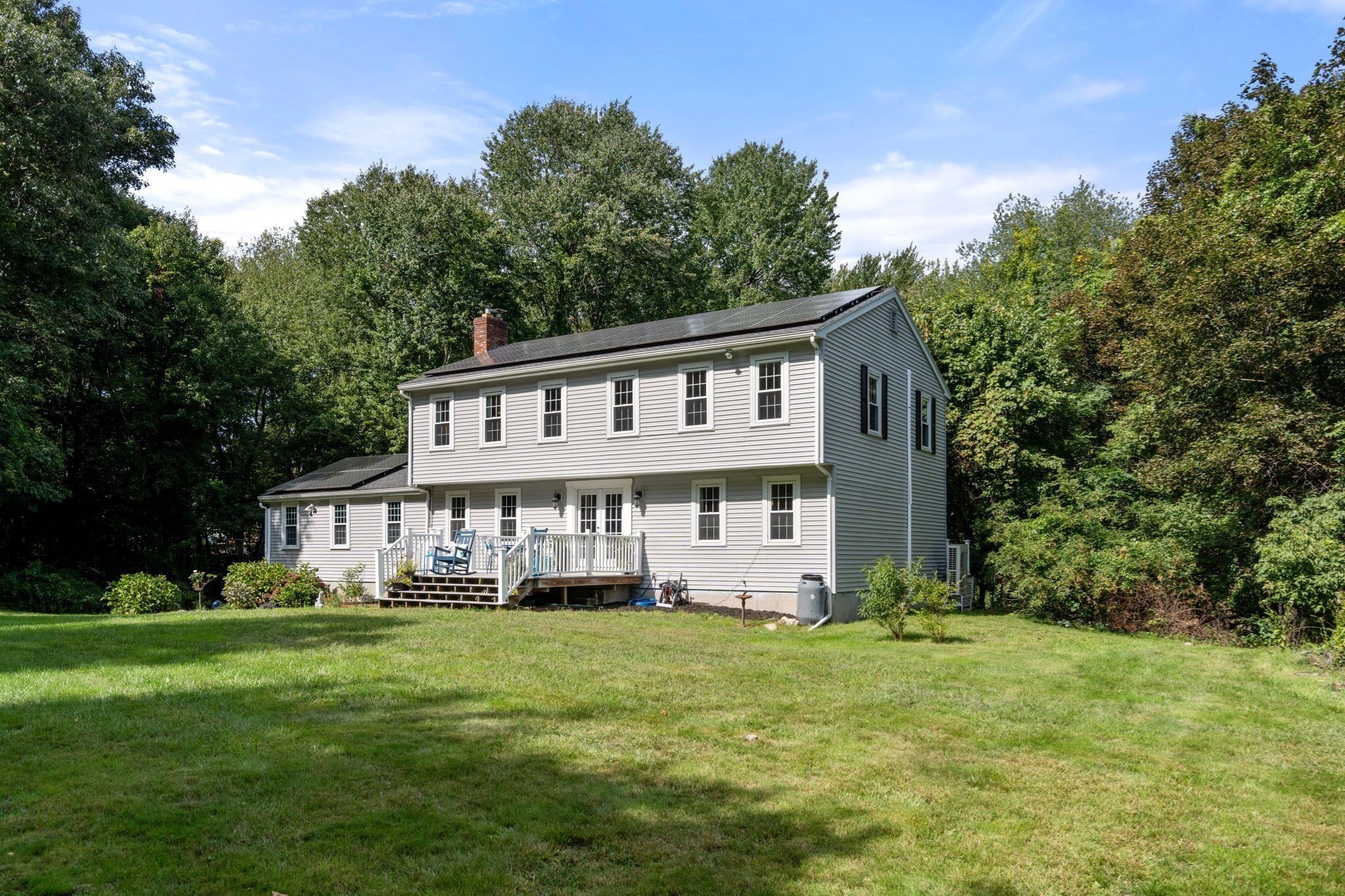 543 Central Street Property Photo 2