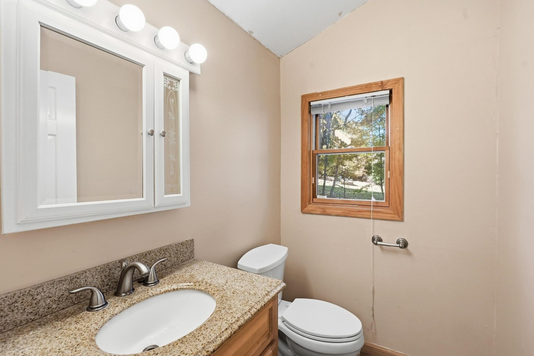 17 Pathwood Ave Property Photo 31