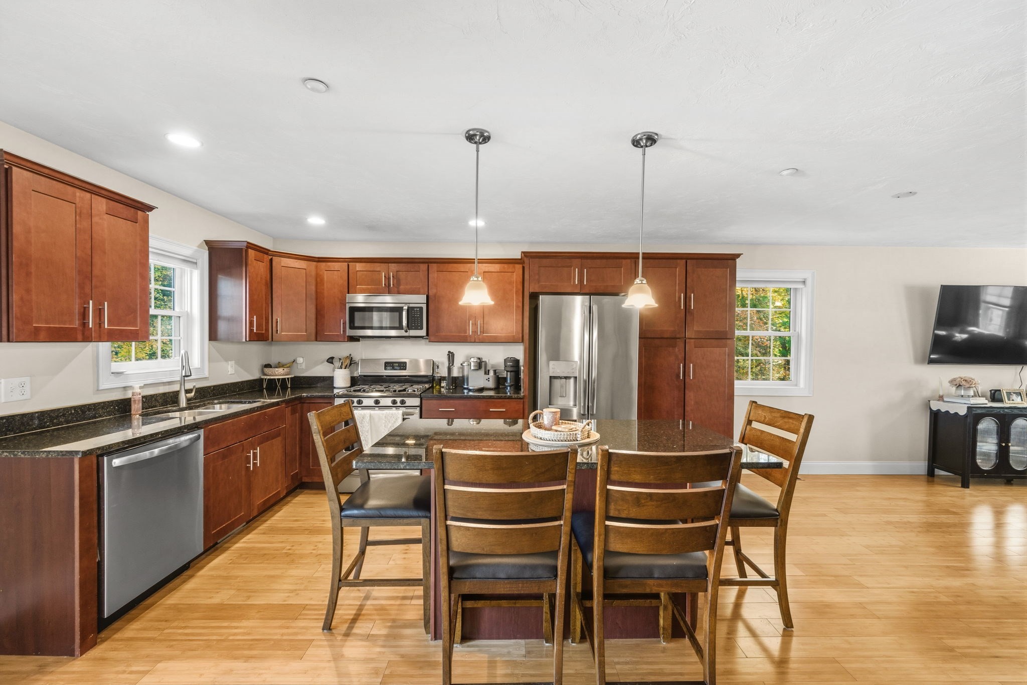 10 Great Cedar Dr # 10 Property Photo 16