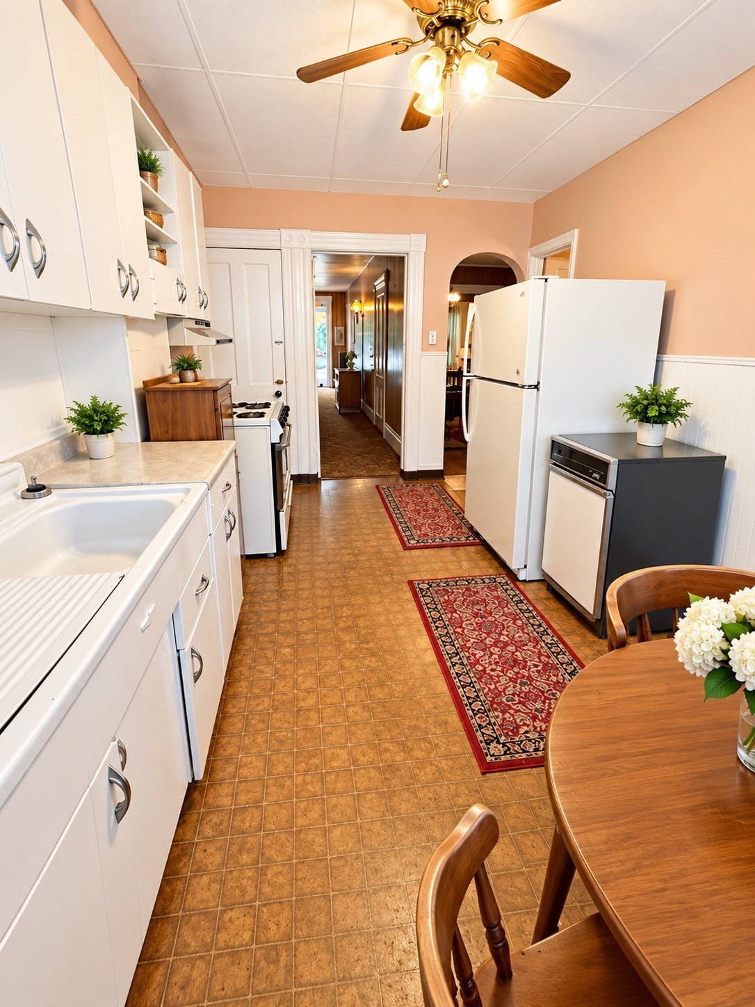 225 Suffolk St Property Photo 4