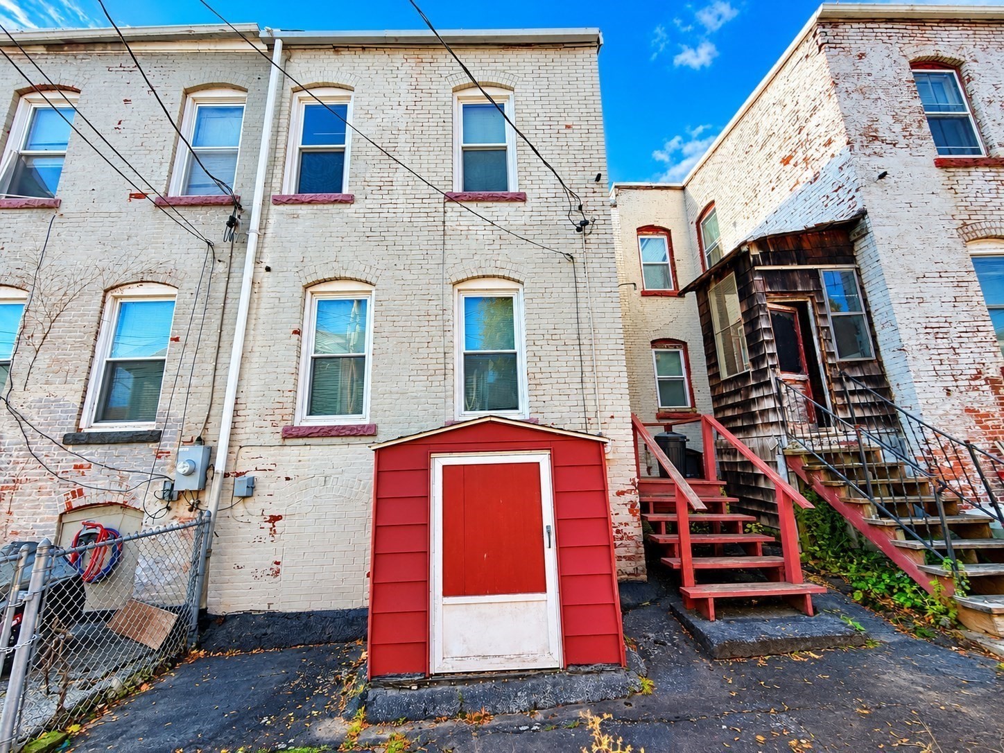225 Suffolk St Property Photo 35