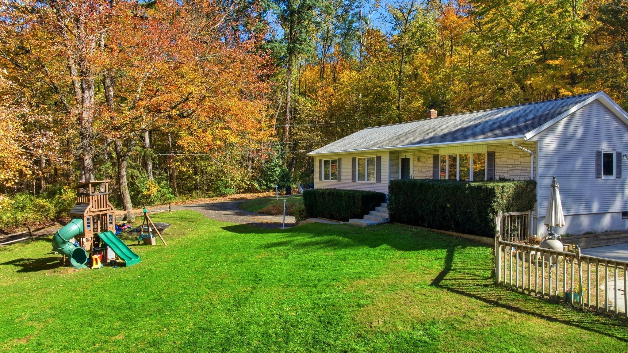 20 Sullivan Ln Property Photo 3