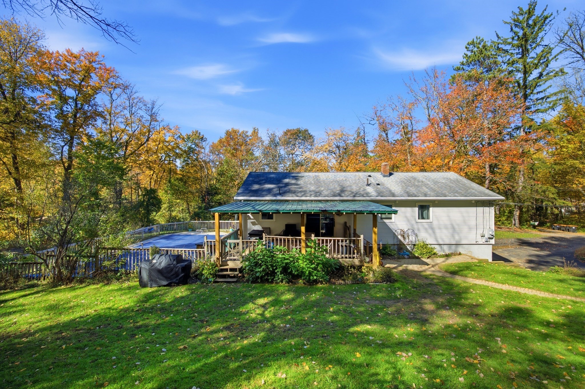 20 Sullivan Ln Property Photo 4