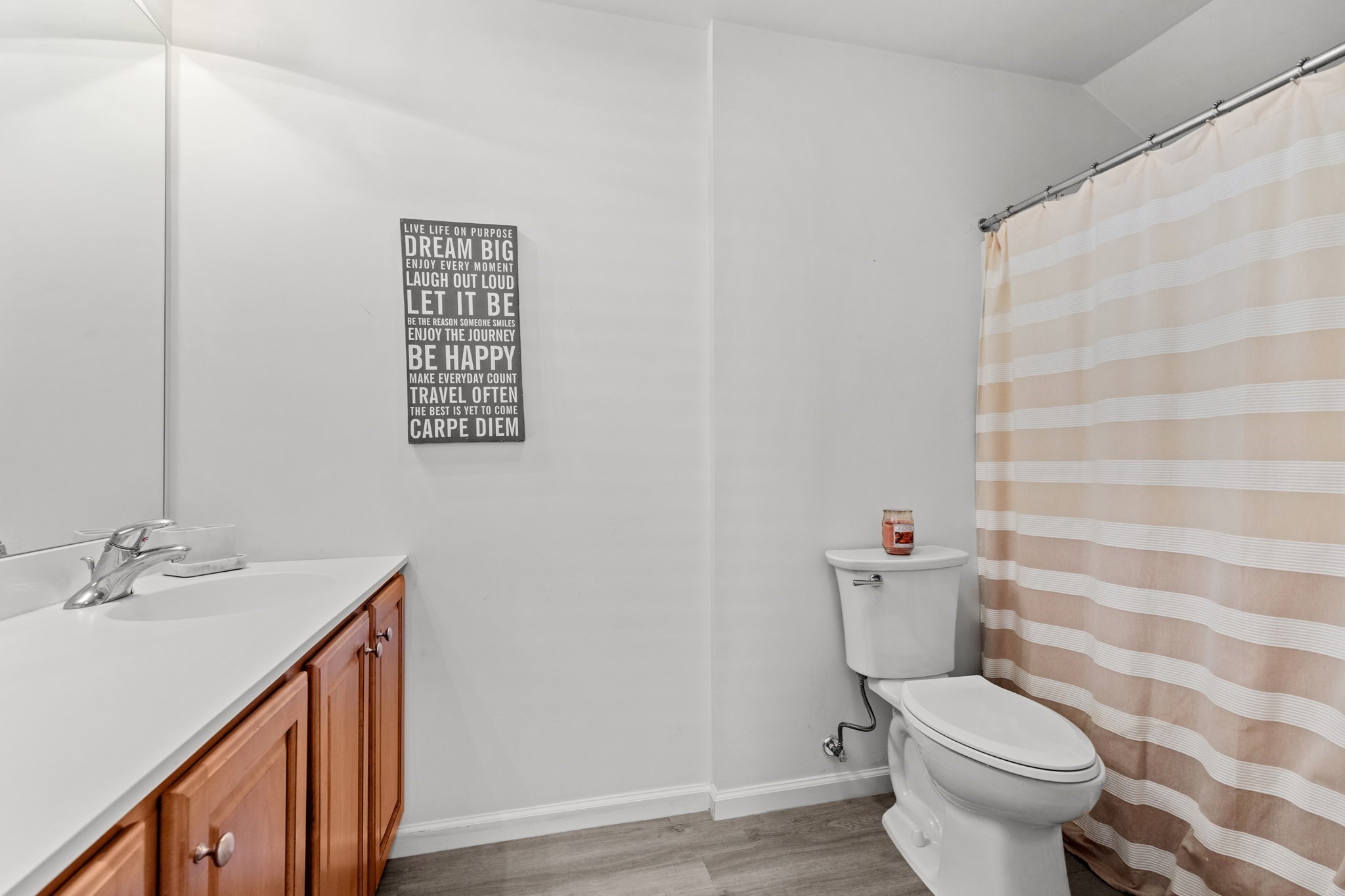 7 White Trellis Property Photo 36