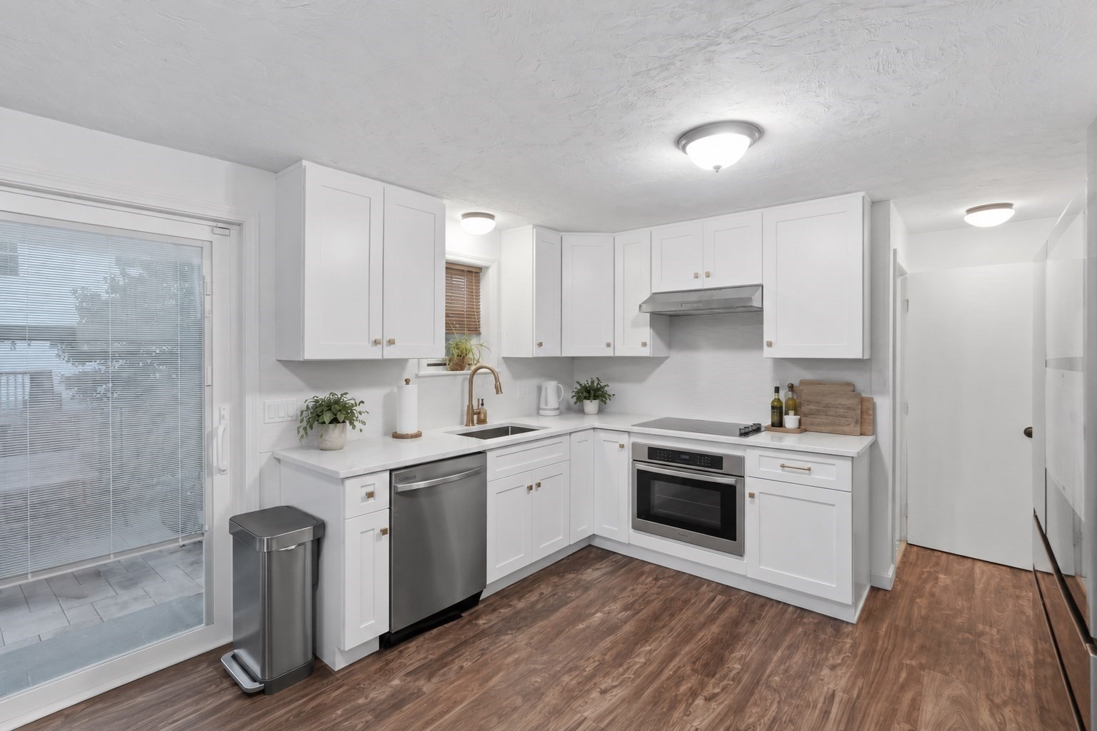 15 Enid St Property Photo 6