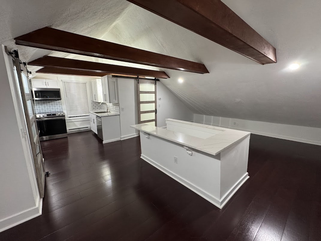 16 Pleasant St # B Property Photo 6