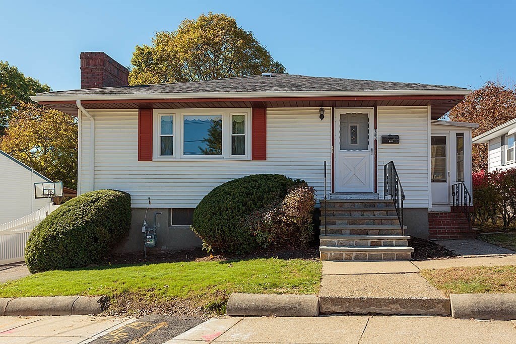 759 Beechmont Street Property Photo 2