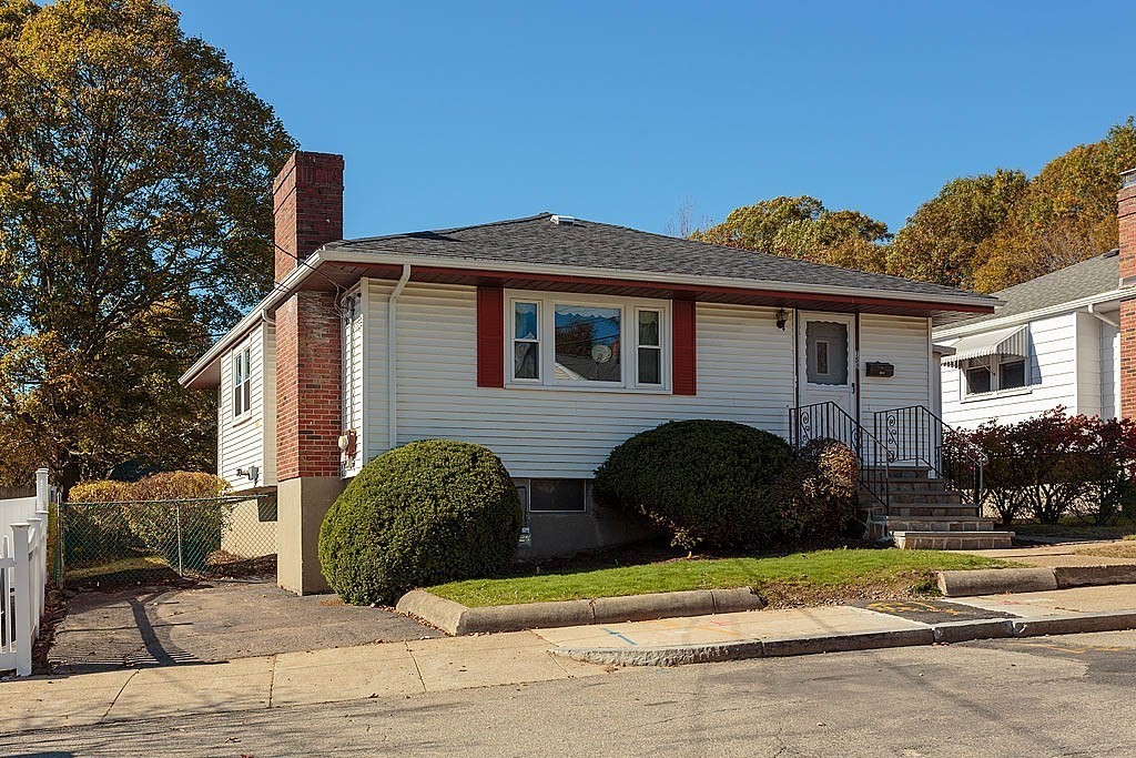 759 Beechmont Street Property Photo 3