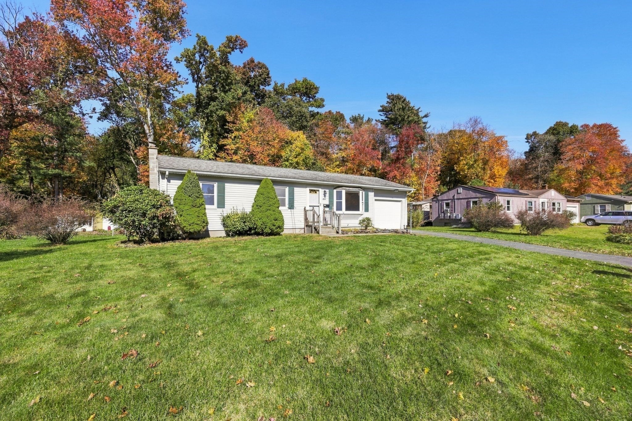 286 Peekskill Ave Property Photo 32