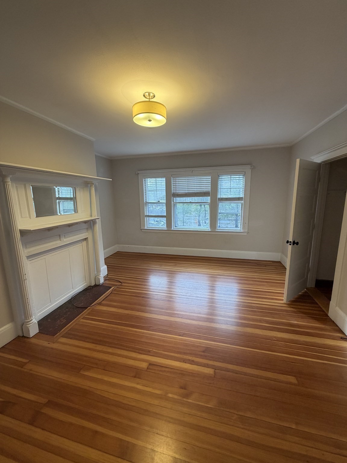 445 Washington Street # 2 Property Photo 4