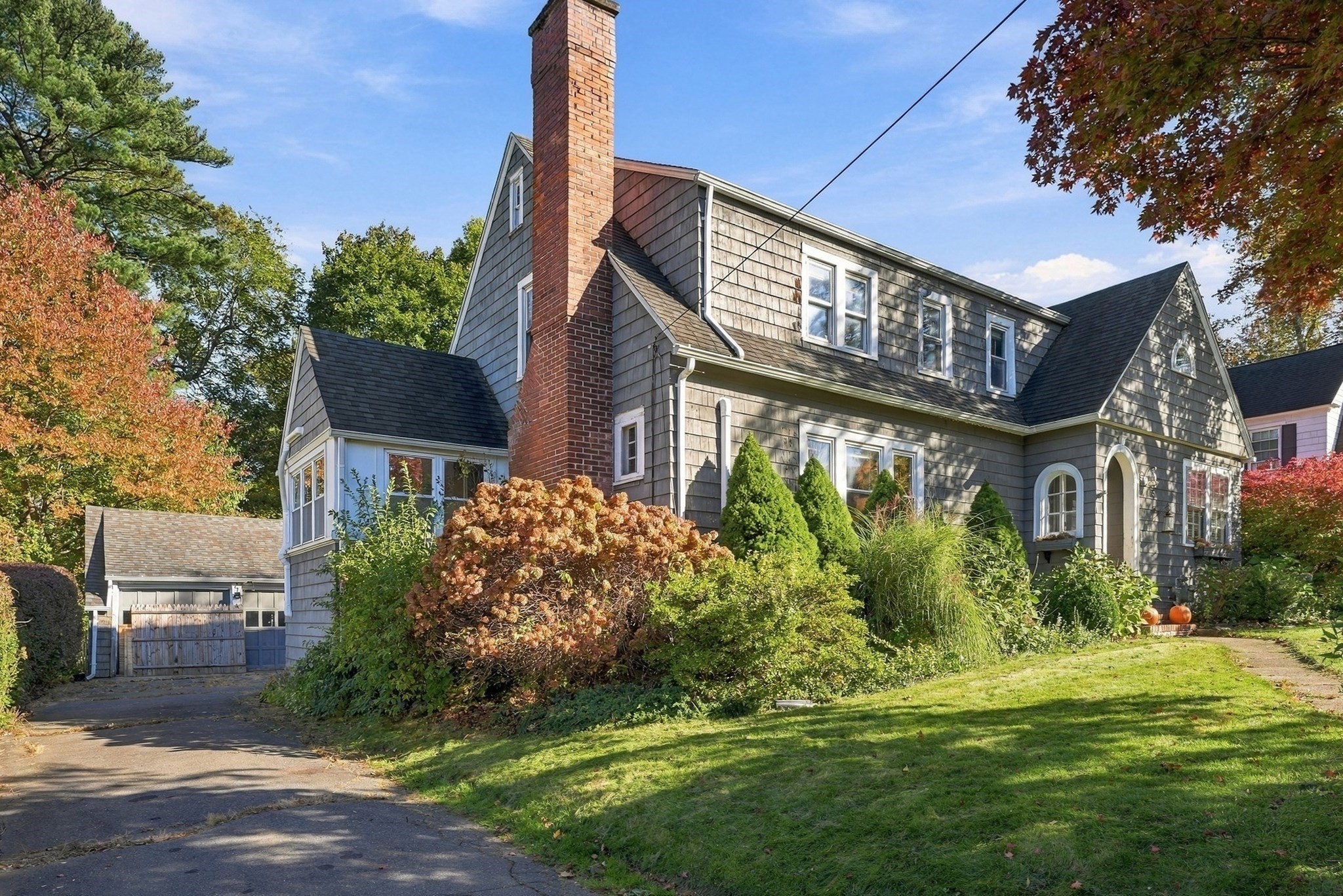 65 Craiwell Ave Property Photo 3