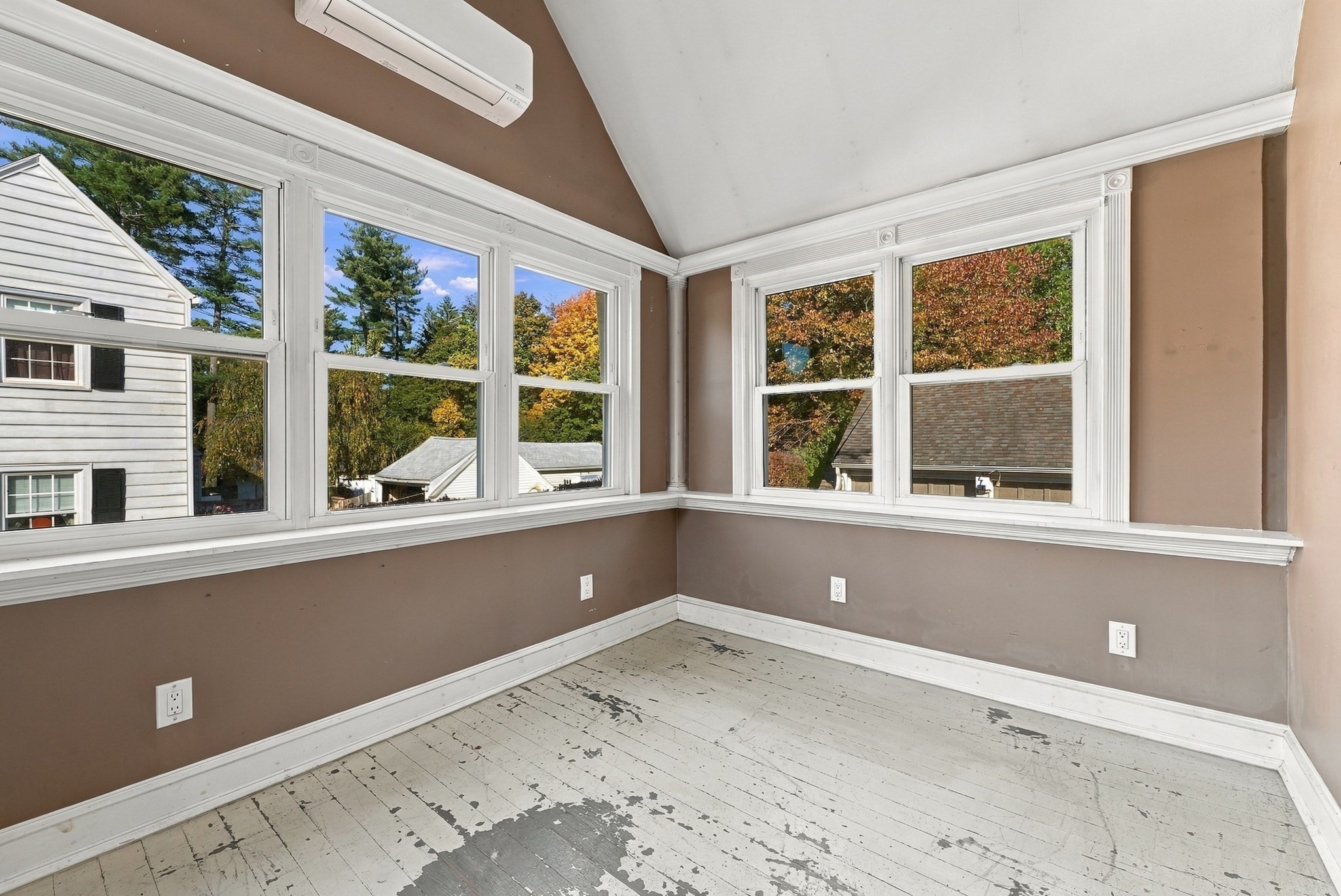 65 Craiwell Ave Property Photo 17