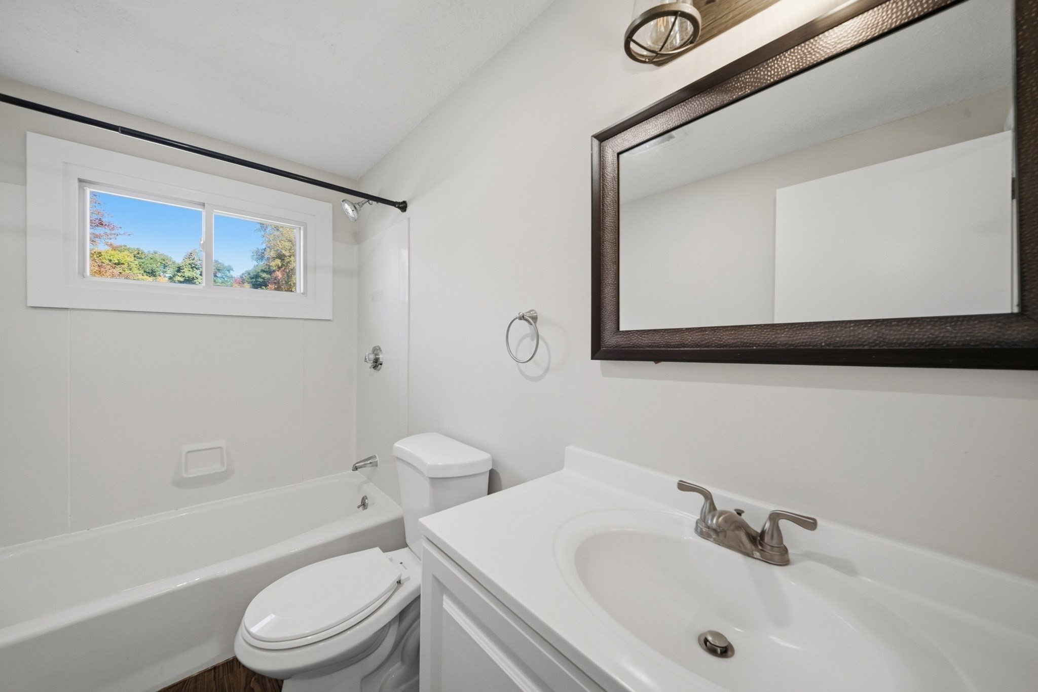 4 Greenleaf # 4c Property Photo 13